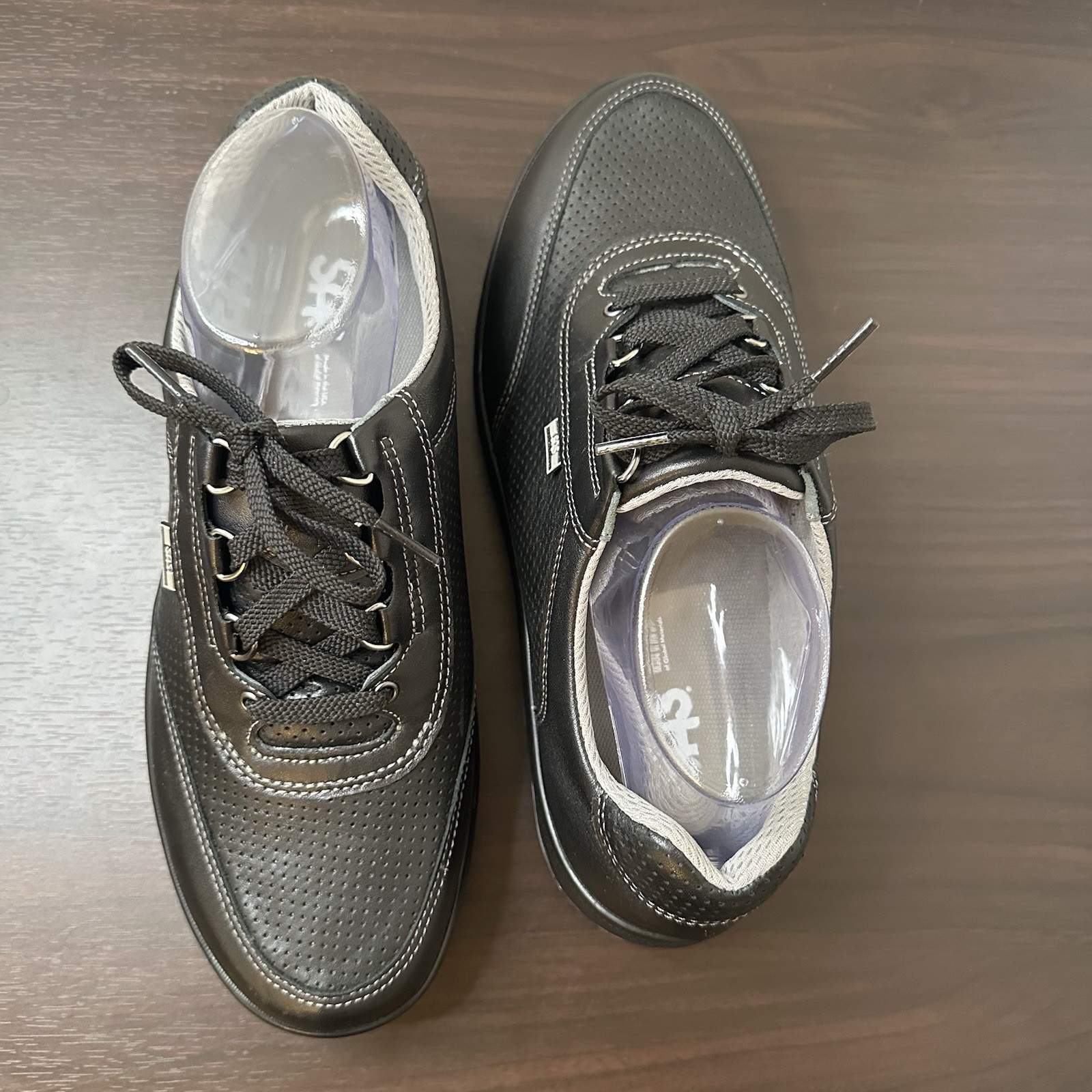 SAS Sporty Lux Black Leather Perforated Lace-Up Casual Comfort Sneakers 10.5 W