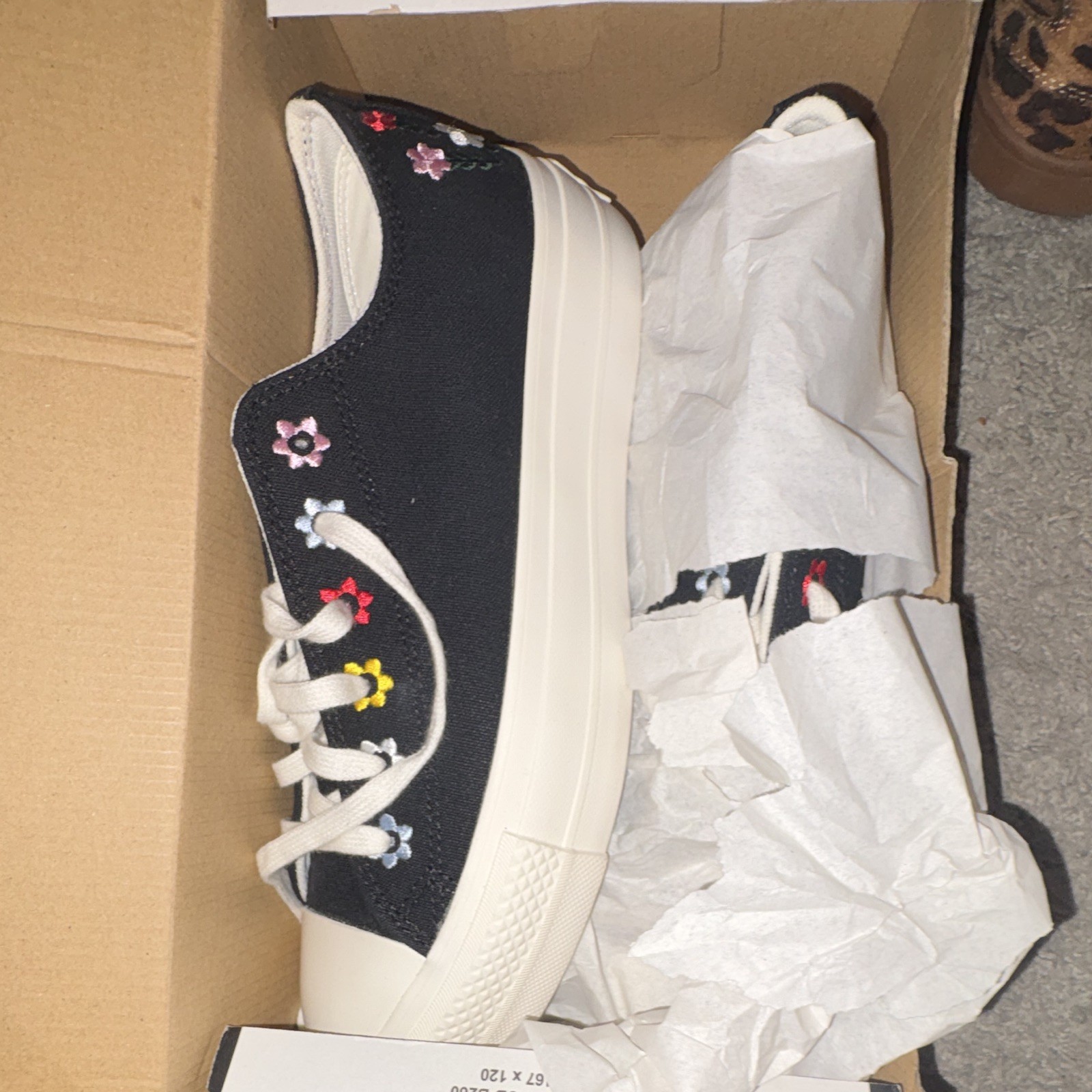 Converse CTAS Lift Ox Platform Sneaker Floral Black/Multicolor Women’s US 9