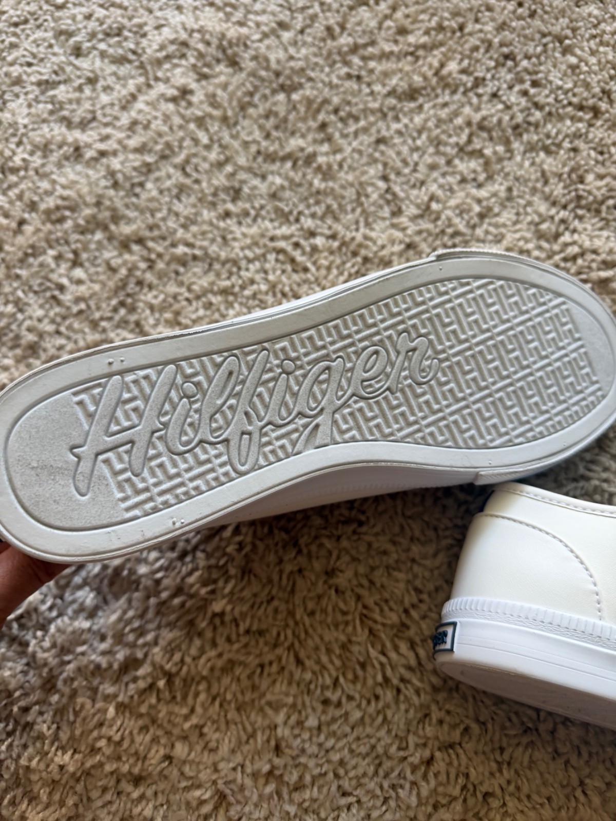 New TOMMY HILFIGER Anni Casual Sneaker Women’s Size US 7.5 M White Multi