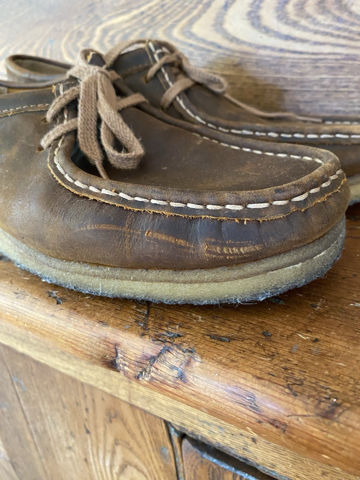 Clarks Wallabee women 10 41.5 low top desert boot oiled leather gum sole classic