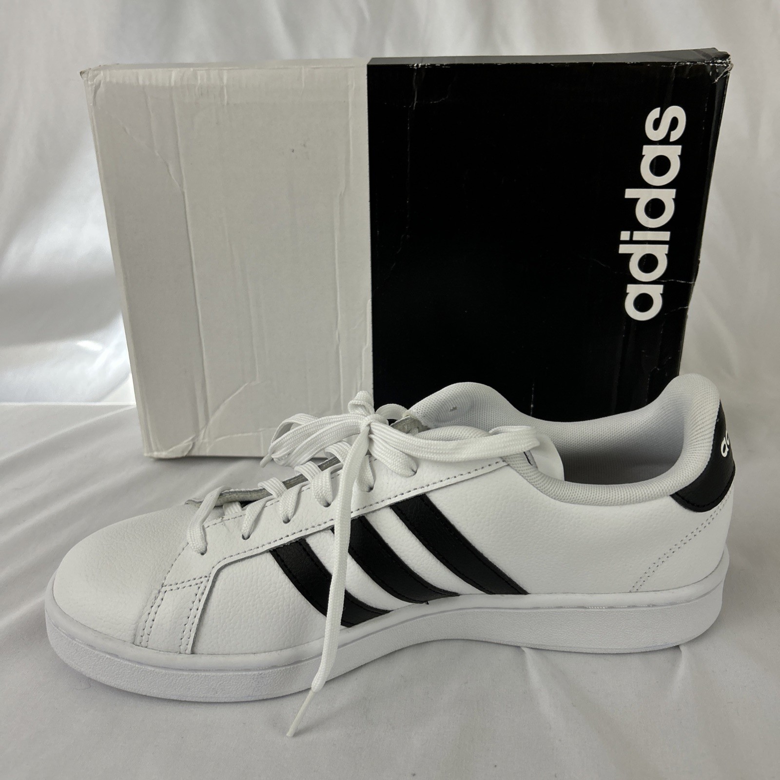 adidas Men’s Grand Court, Black/White, 11 M US F36392 – NEW! (7)