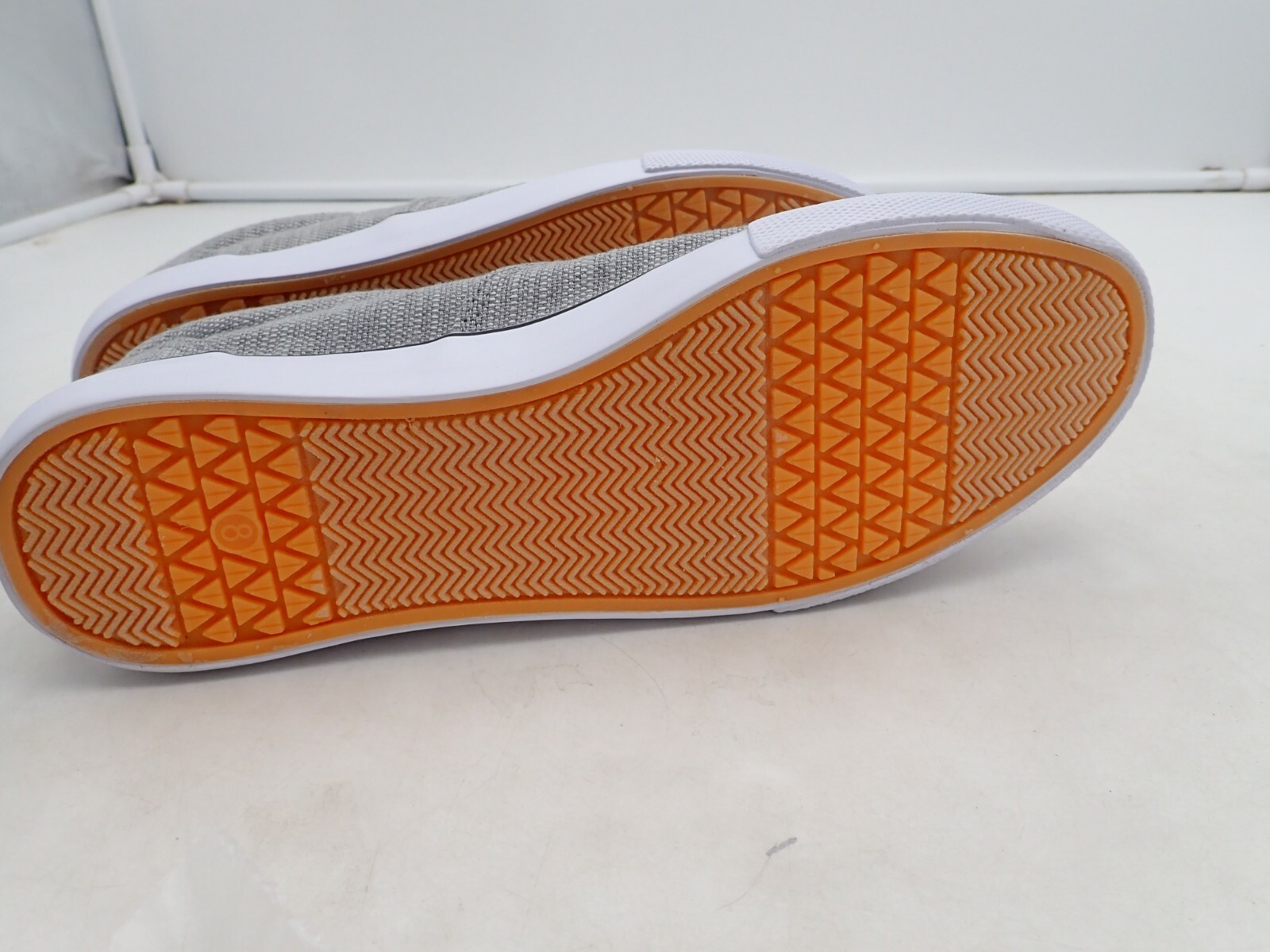 NEW Women’s Molly Apparel Sneakers – Universal Thread Size 8 M Gray