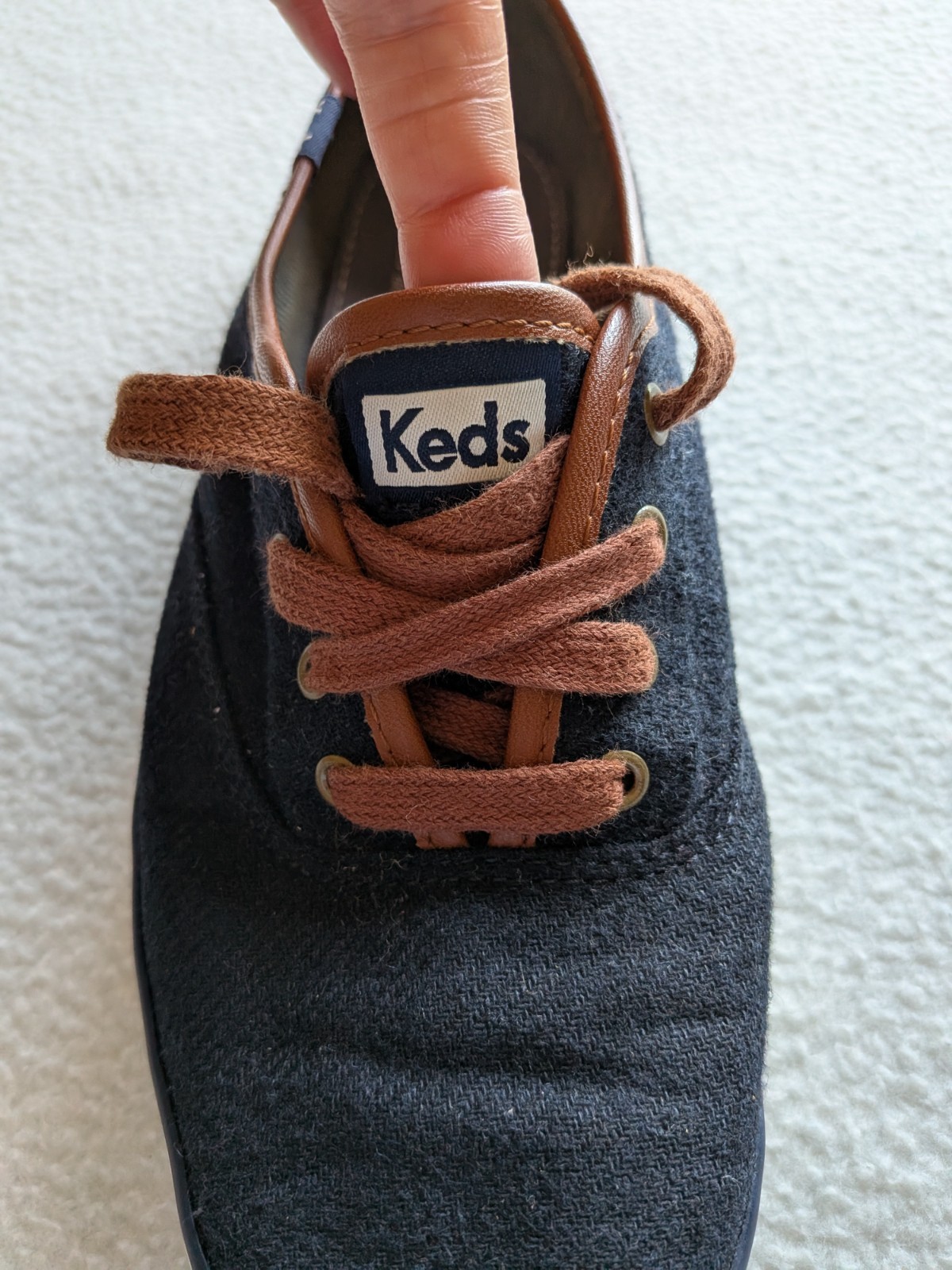 KEDS Classic Champion Women Size 8 Navy Brown Leather Trim Lace Up Sneakers