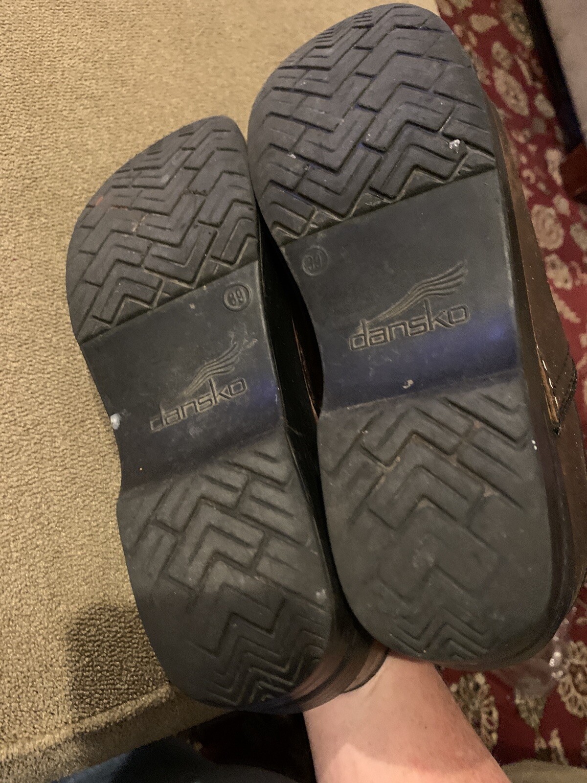 Women’s Size 39 (8.5-9) M Dansko Brown Slip On Professional Clogs (TD)