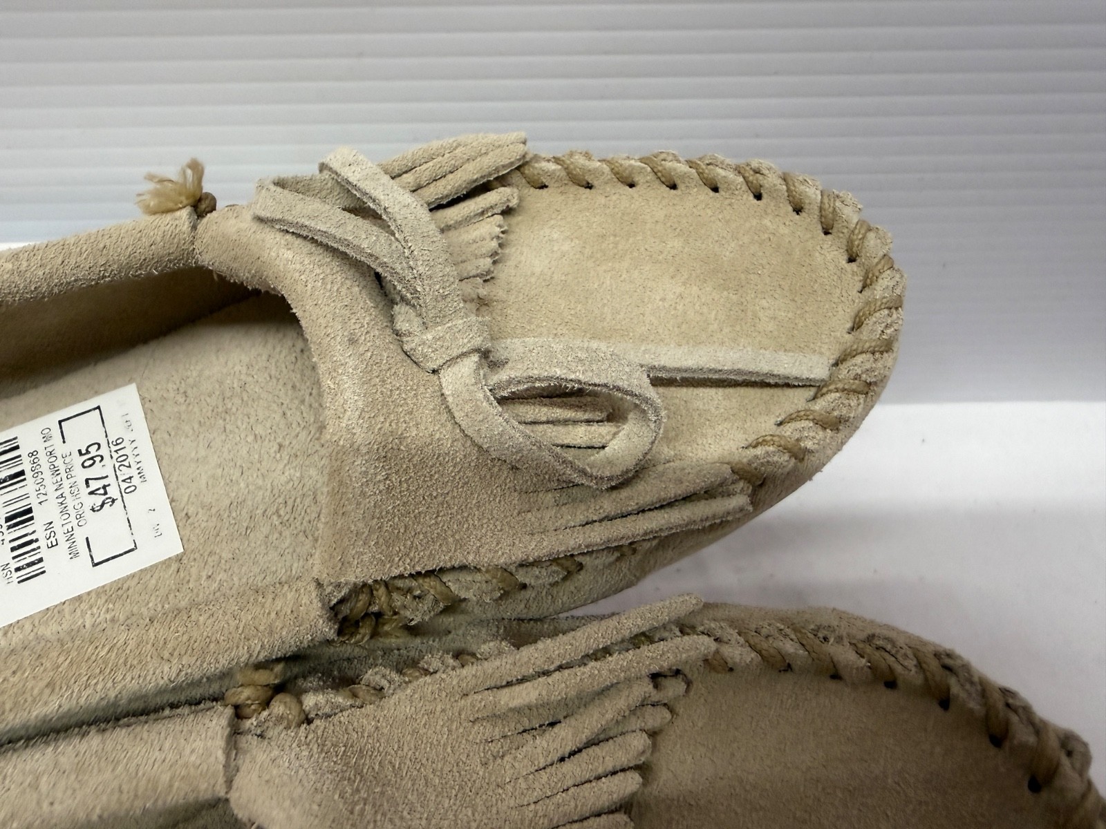 Womens Size 9 Minnetonka Newport STONE Suede Slip On Moccasin Shoes 9 new