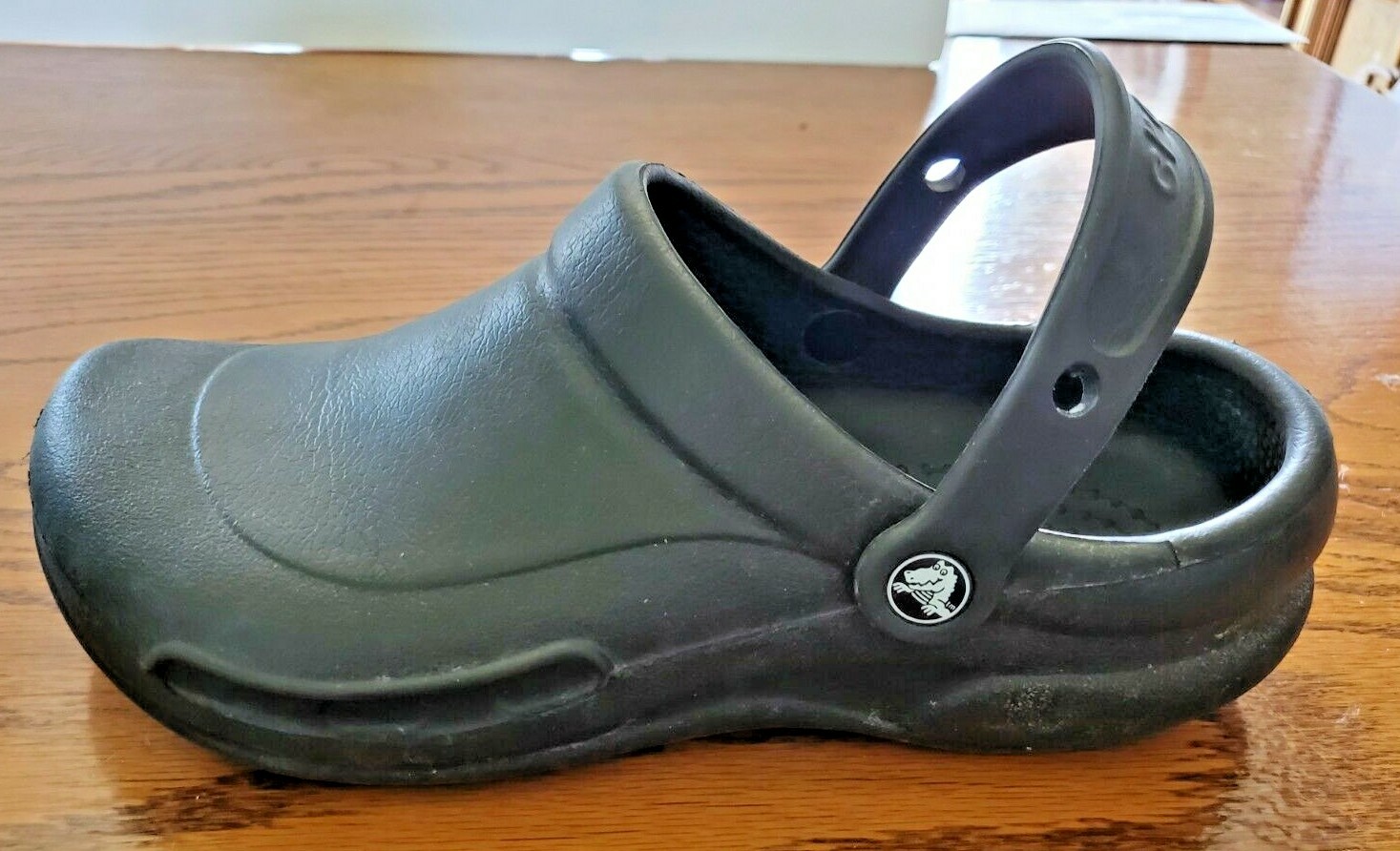 CROCS BRAND UNISEX WOMEN SIZE 10 MEN SIZE 8 BLACK CLOGS MULES NO HOLES SHOES