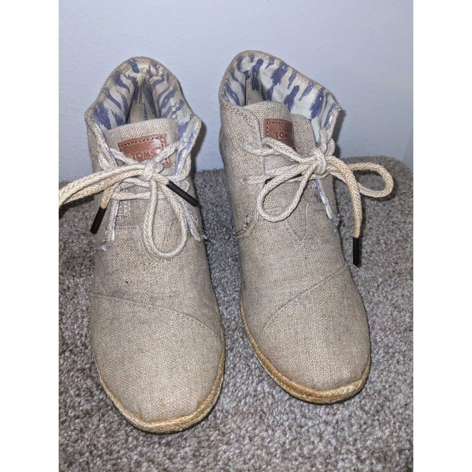 TOMS Desert Wedge Booties Ankle Espadrille Lace Up Taupe Neutral Casual6.5