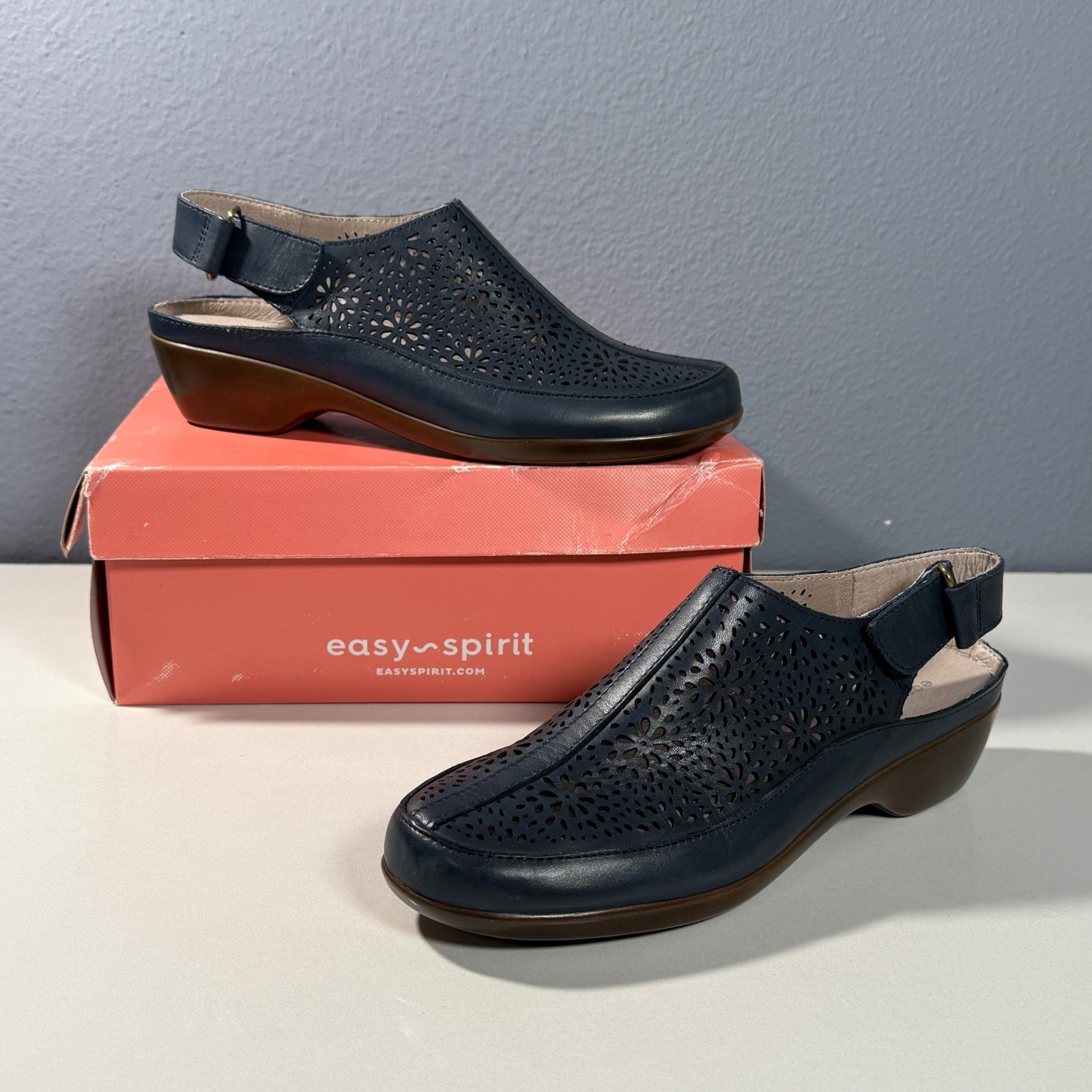 Easy Spirit Sedawn Navy Blue Leather Laser Cut Slingback Clogs Womens 7N