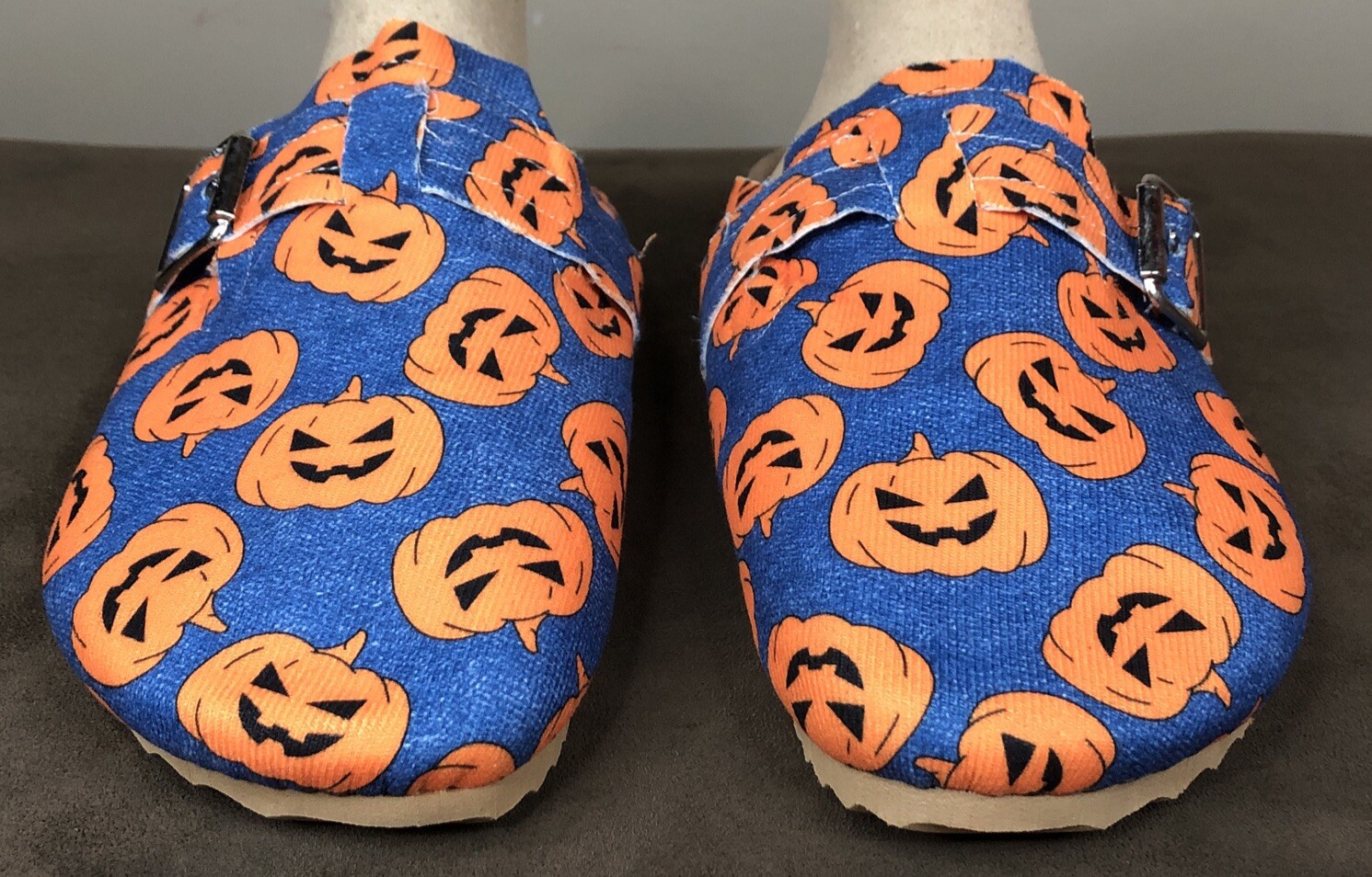 PUMPKIN PATTERN FLAT MULES Women’s 8 Slip On Casual Comfort SHOES Halloween