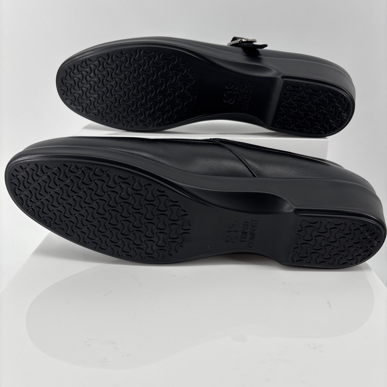 SAS Shoe Maria Black Mary Jane Flat Tripad Comfort 9.5 AAA Slim Extra Narrow USA