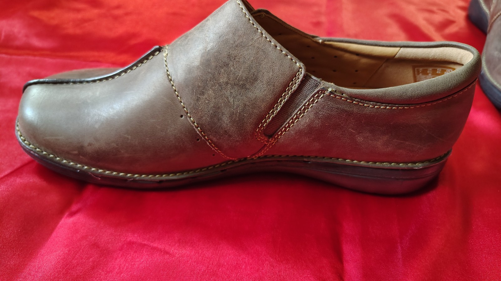 Clarks Un Loop Ave Women’s Loafer Taupe Leather Shoes, US 9.5-10.5, UK, AU 7-8