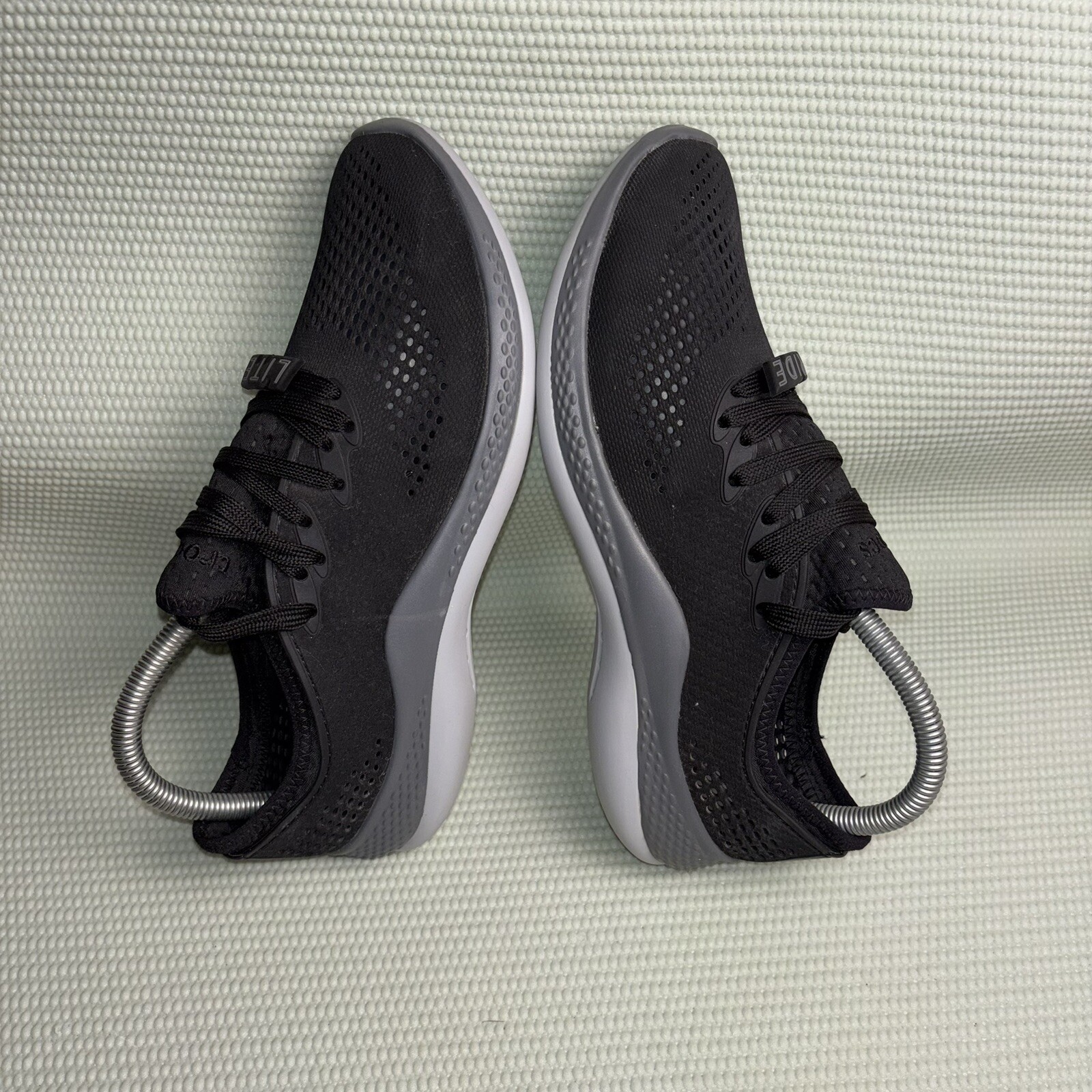 Crocs Literide 360 Pacer Sneakers Women’s Size 8 Lace Up Comfort Water Shoes