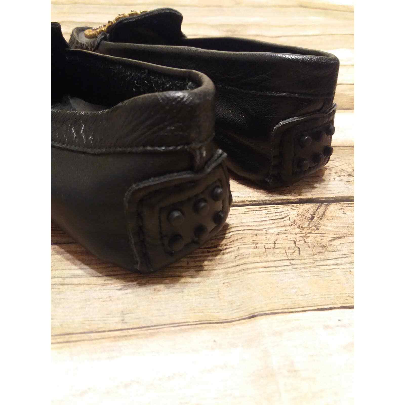 J Renee Women Leather Embellished Loafers Sz 9 1/2 Made in India.