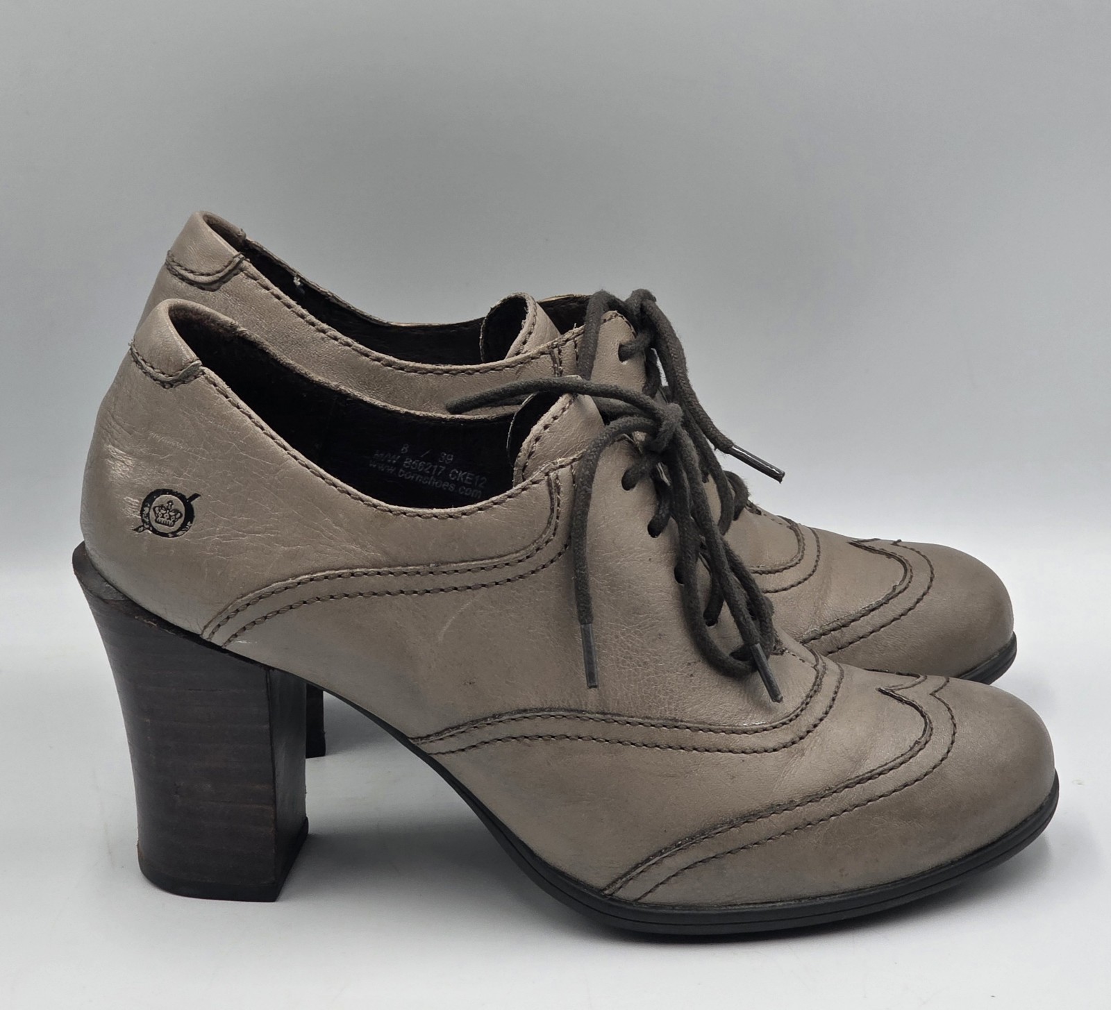 Born Taupe Leather Wingtip Oxford Heel Women’s 8 Shoes Academic School Girl
