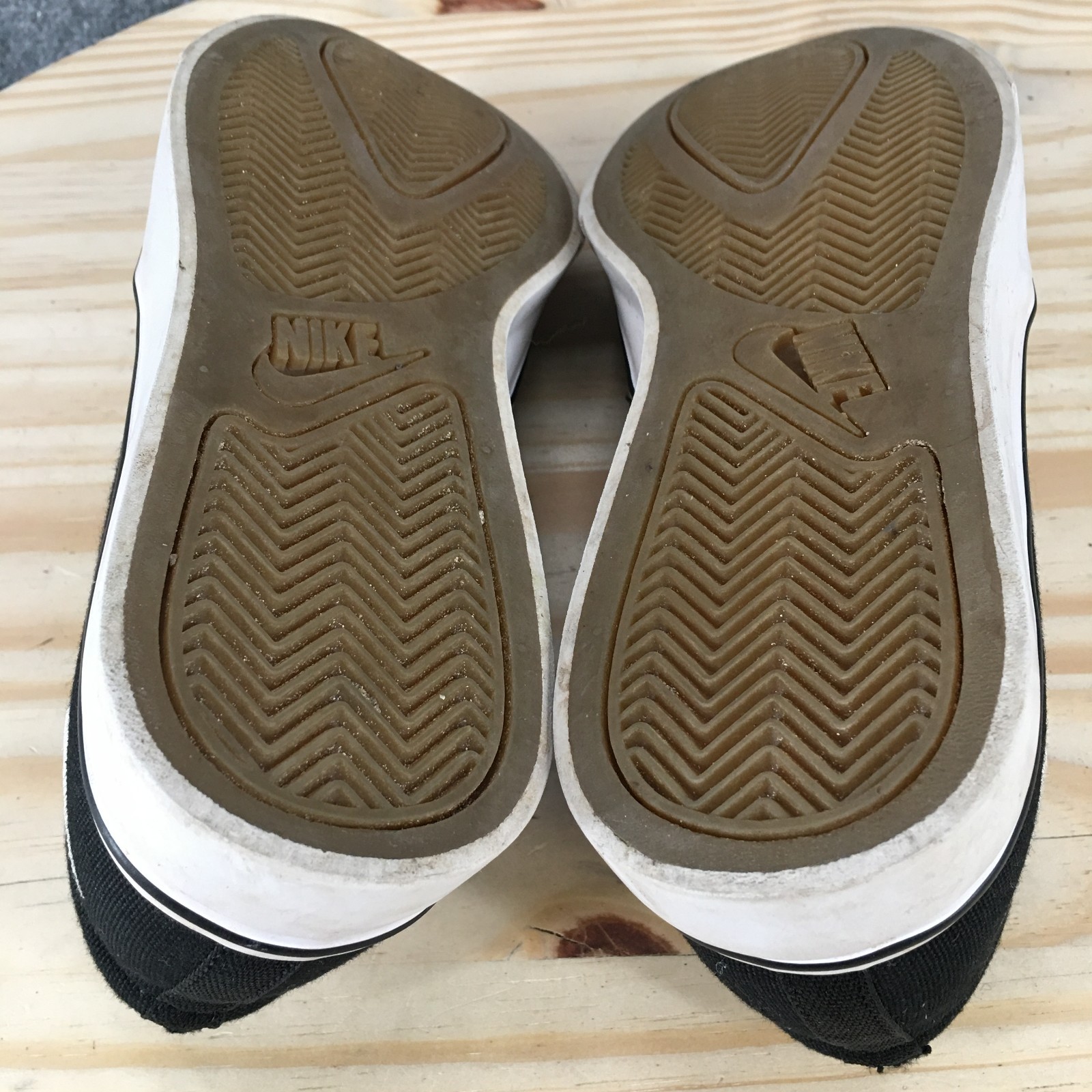 Nike Shoes Womens 6.5 Court Royale AC Slip On Sneakers Black Low Top BQ9138-001