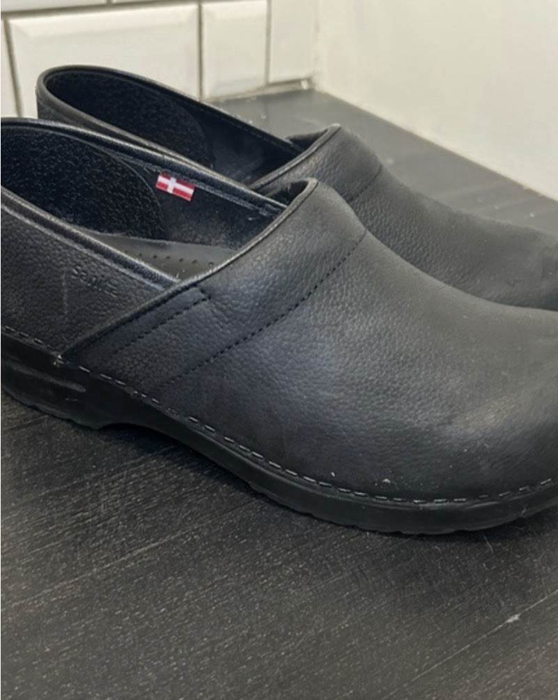 Sanita Professional Textured Oil Leather Clogs Black Women’s US 9 EU 40 C