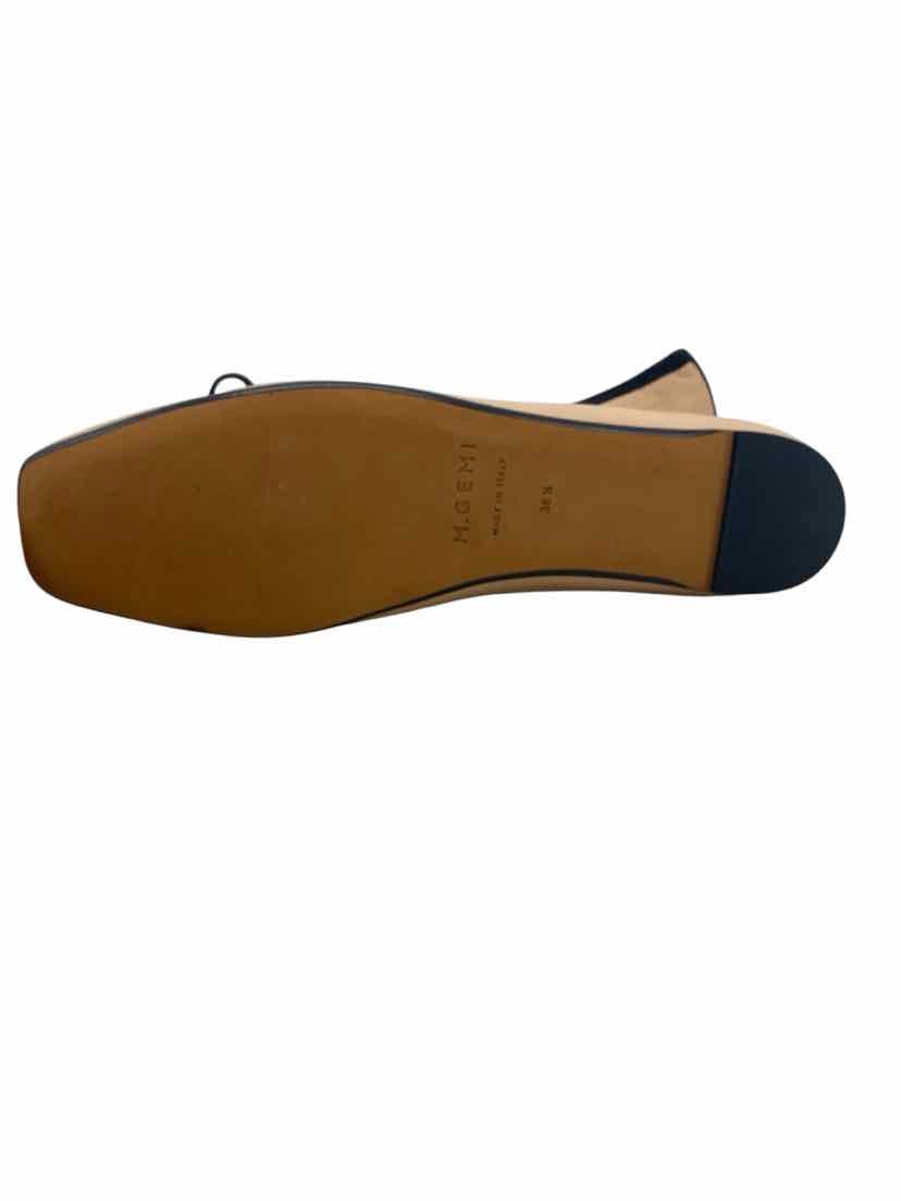 M Gemi Ladies Size 38.5/8-9 Shoes