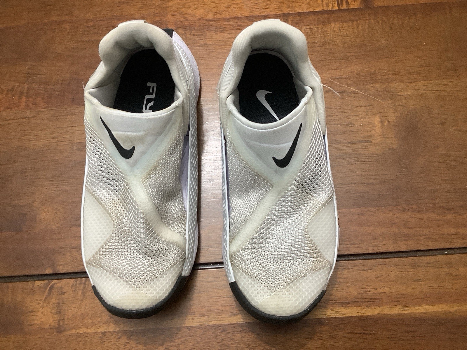 Nike Go Flyease White Athletic Shoe Women 6