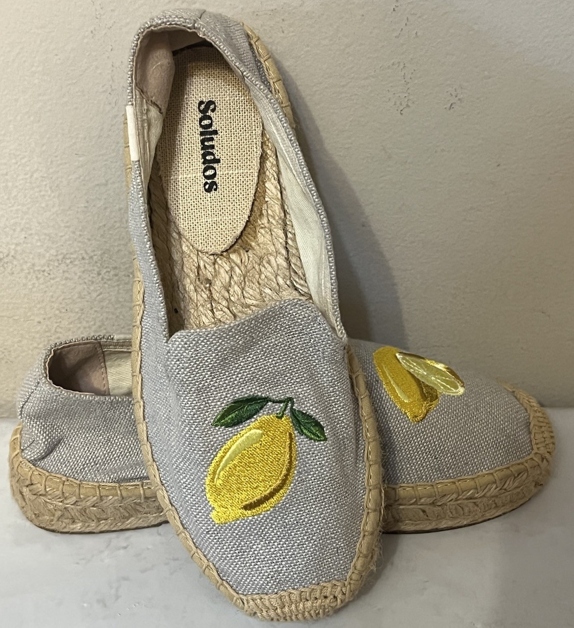 NWOT Soludos Women’s Dove Grey Espadrilles Sandal Summer Lemon Platform Slip On