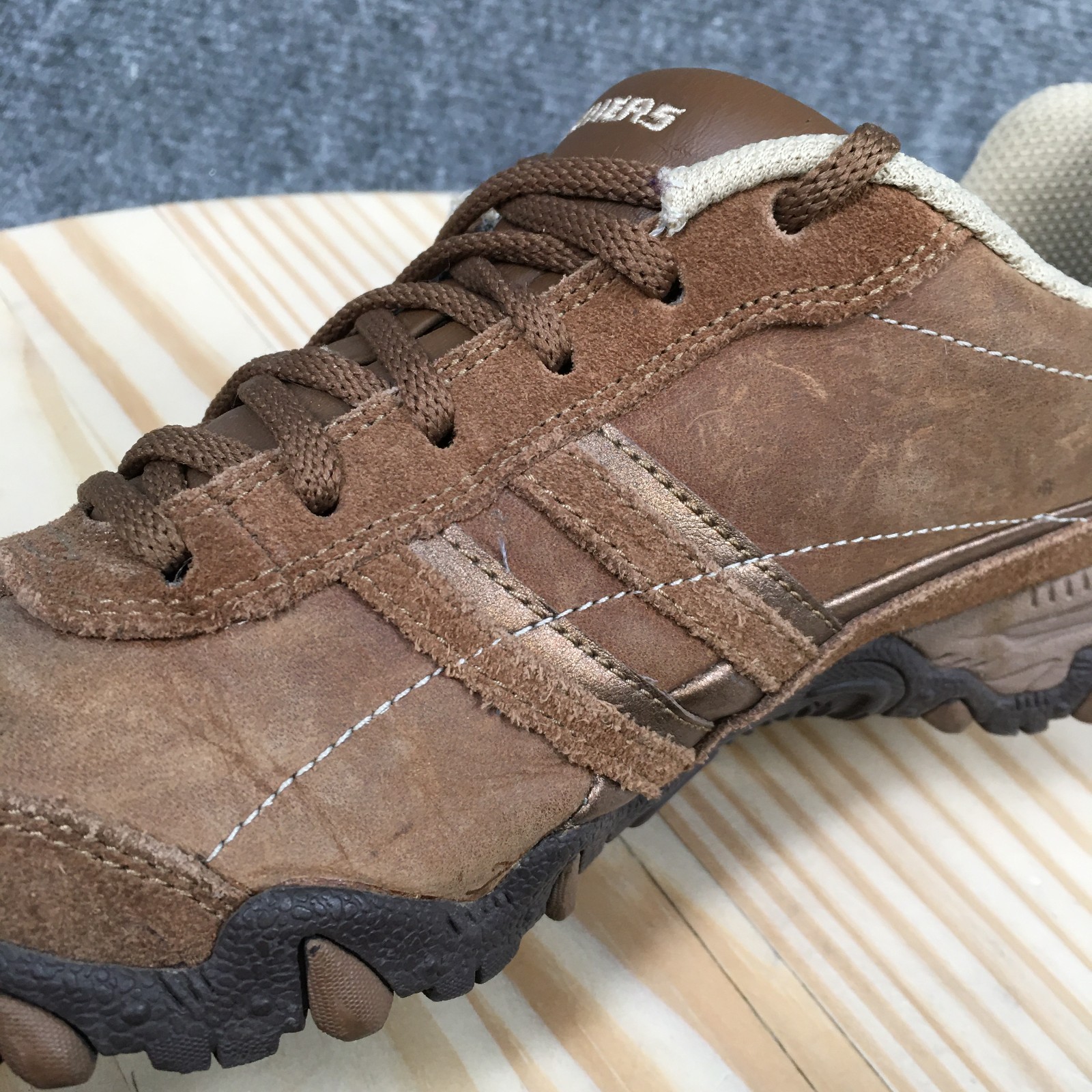 Skechers Shoes Womens 7 Trail Hiking Sneakers Lace Up Low Top Leather Brown