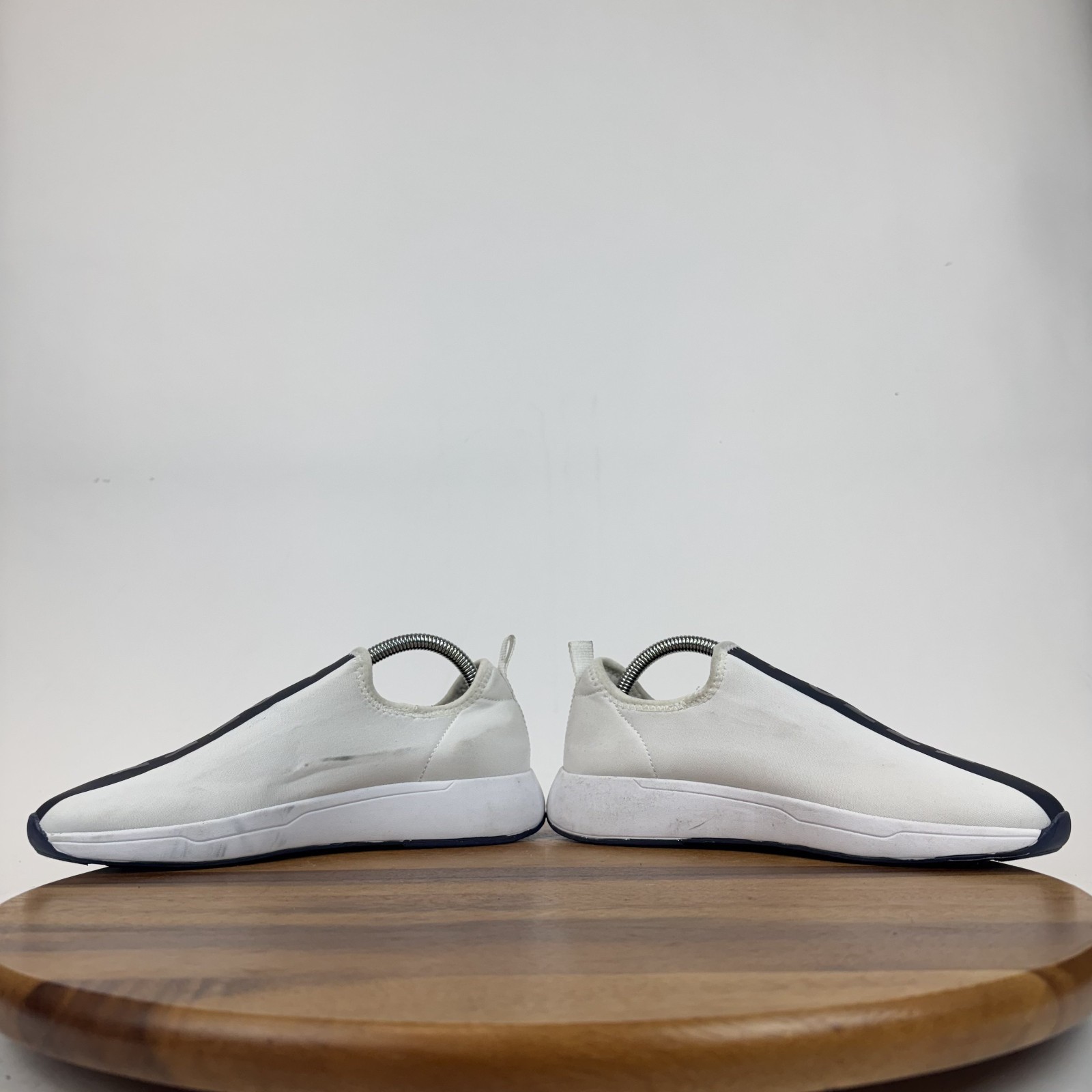 New Womens Tommy Hilfiger Arizel White Slip On Casual Sneakers Size 8.5 M NWOB