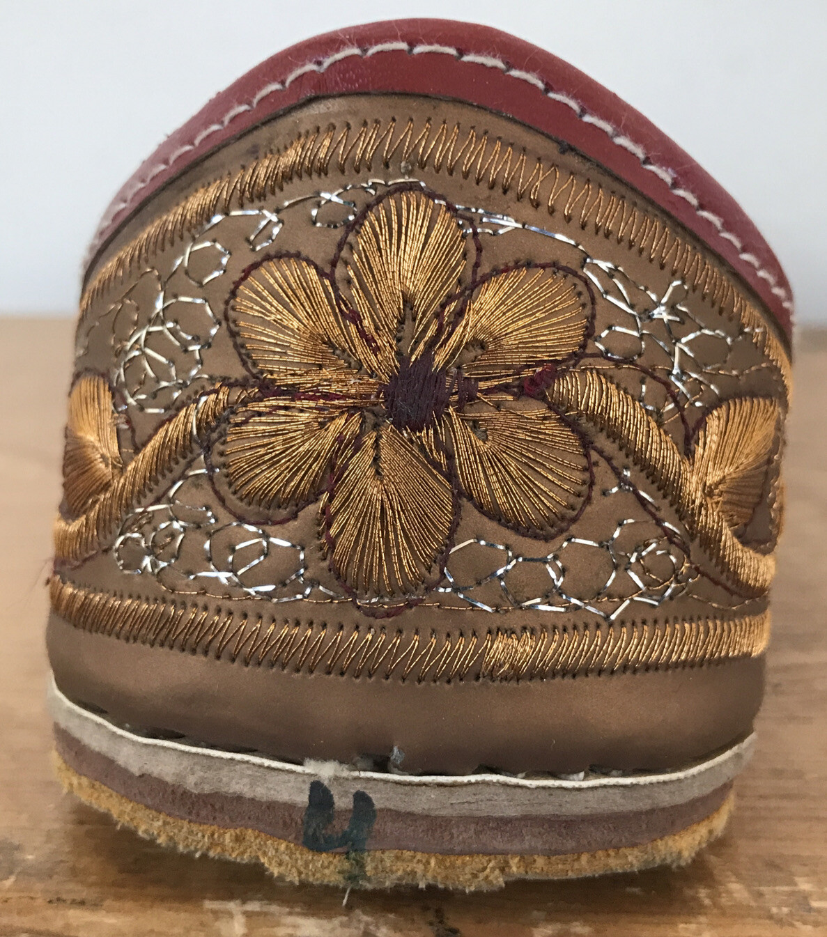 Punjabi Juti Red Gold Floral Embroidered Leather Flats Shoes India US 8