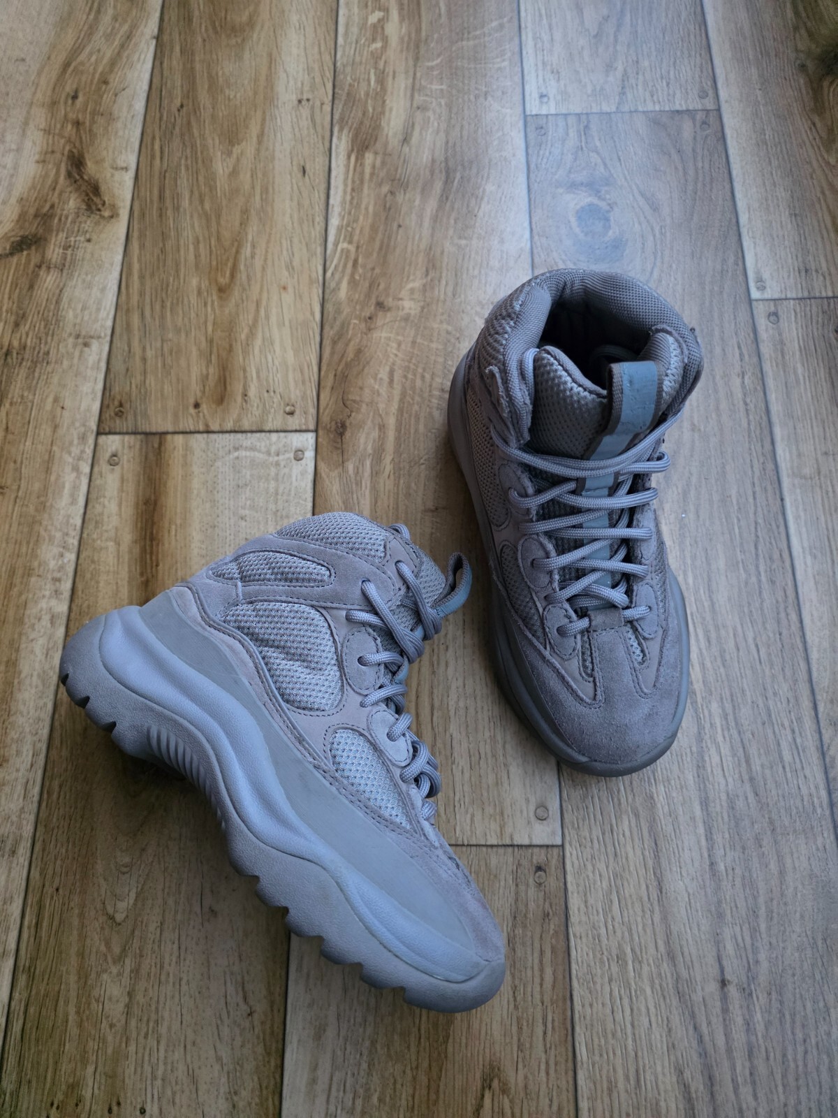 ADIDAS YEEZY SEASON 7 DESERT BOOTS SIZE 36 EU, 5.5 US, 3.5 UK