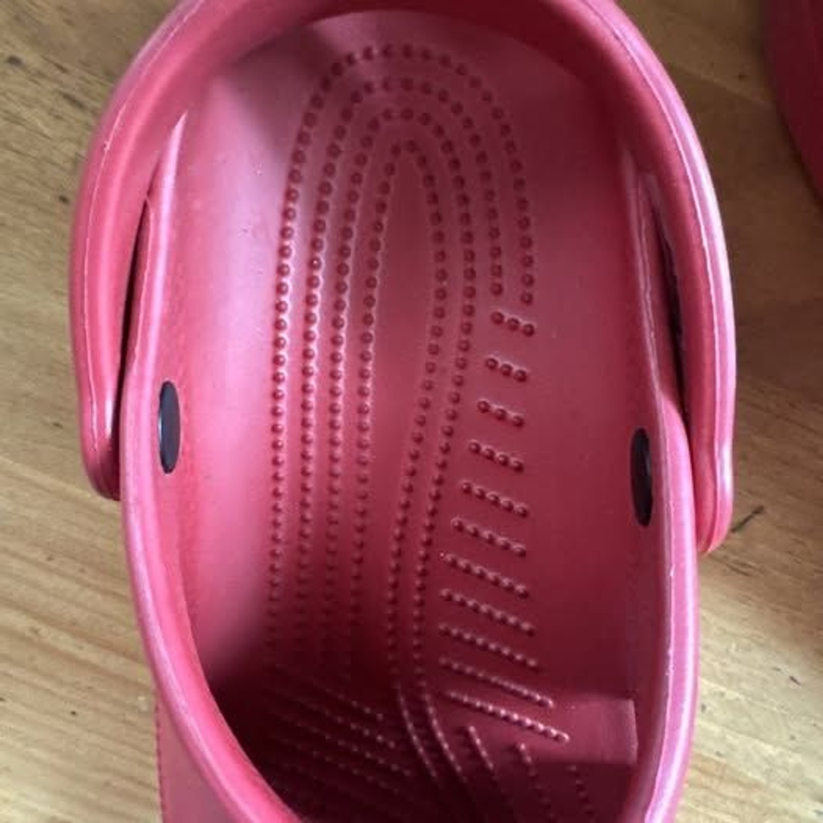 Red Crocs Size M5 W7 With Dr. Seuss Crocs Pins