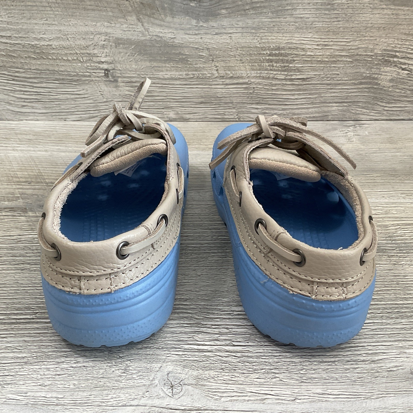 Crocs Islander Leather Outdoor Washable Boat Shoes Blue Biege Women’s Size 6 NEW