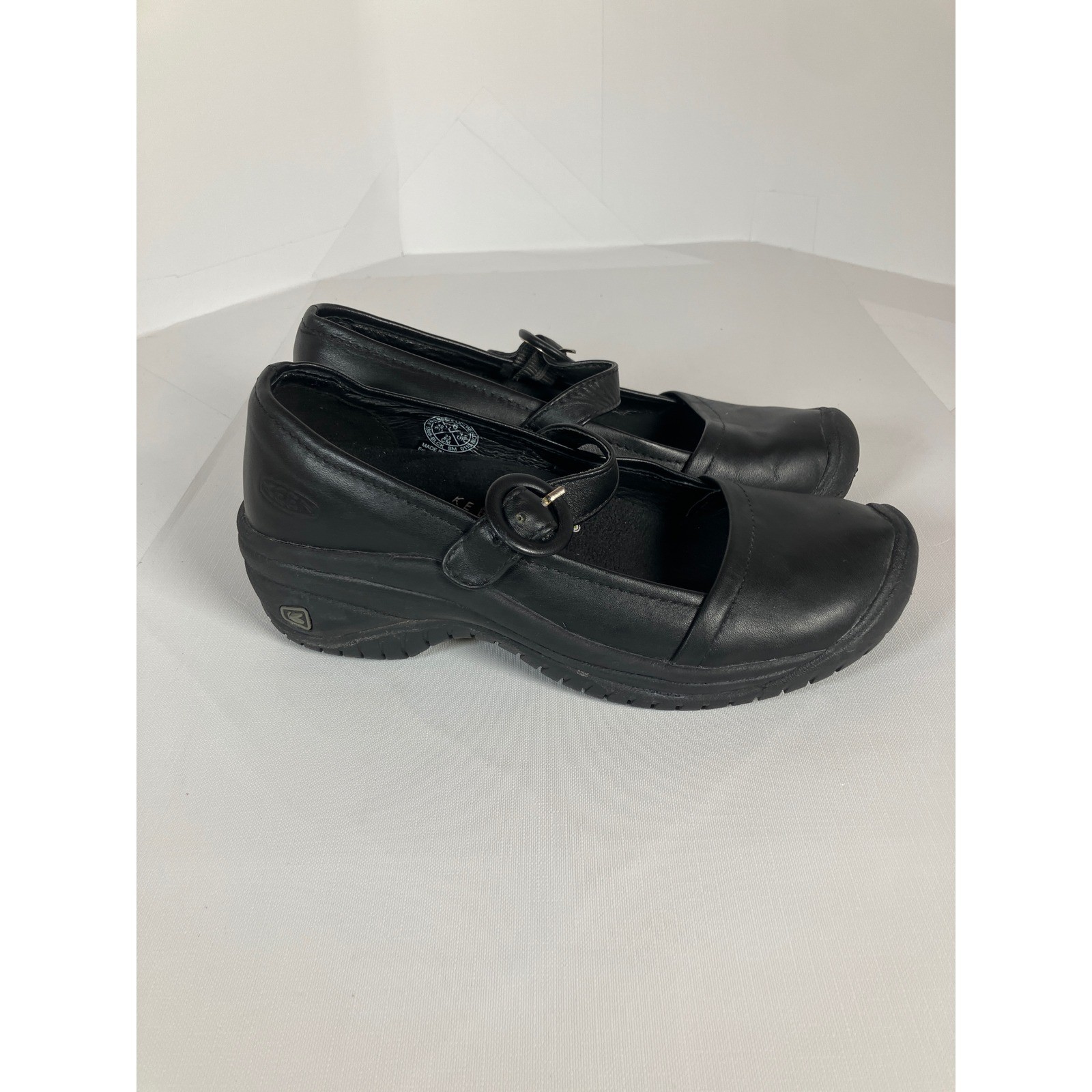 Keen Women 6 Black Leather Mary Jane Slip Resistant Work Shoes 5368-BLCK Cush