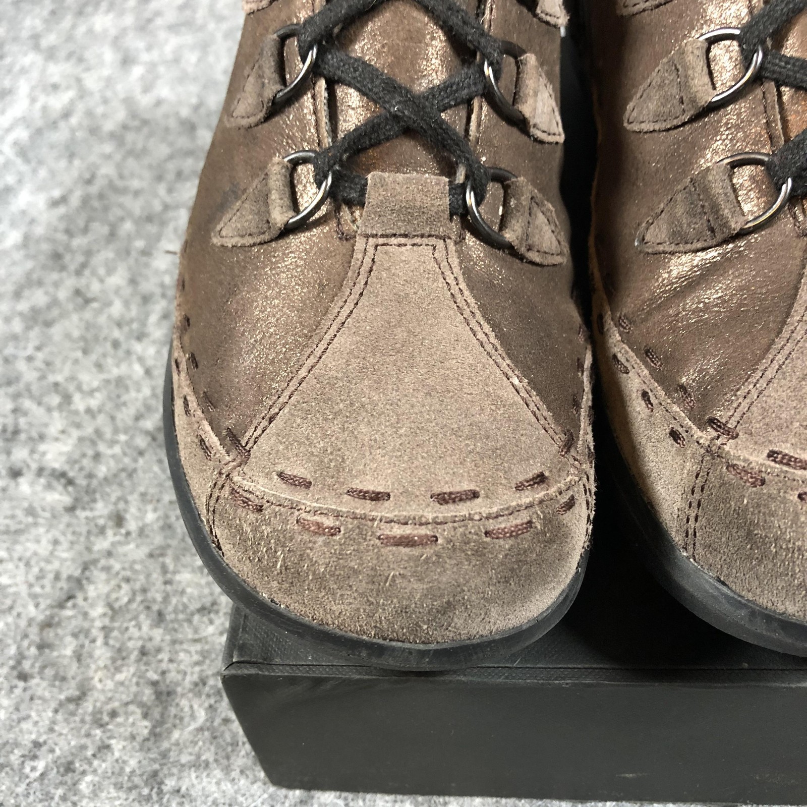 Ziera Womens 10.5 Brown Suede Lace Up Comfort Walking Casual Sneakers