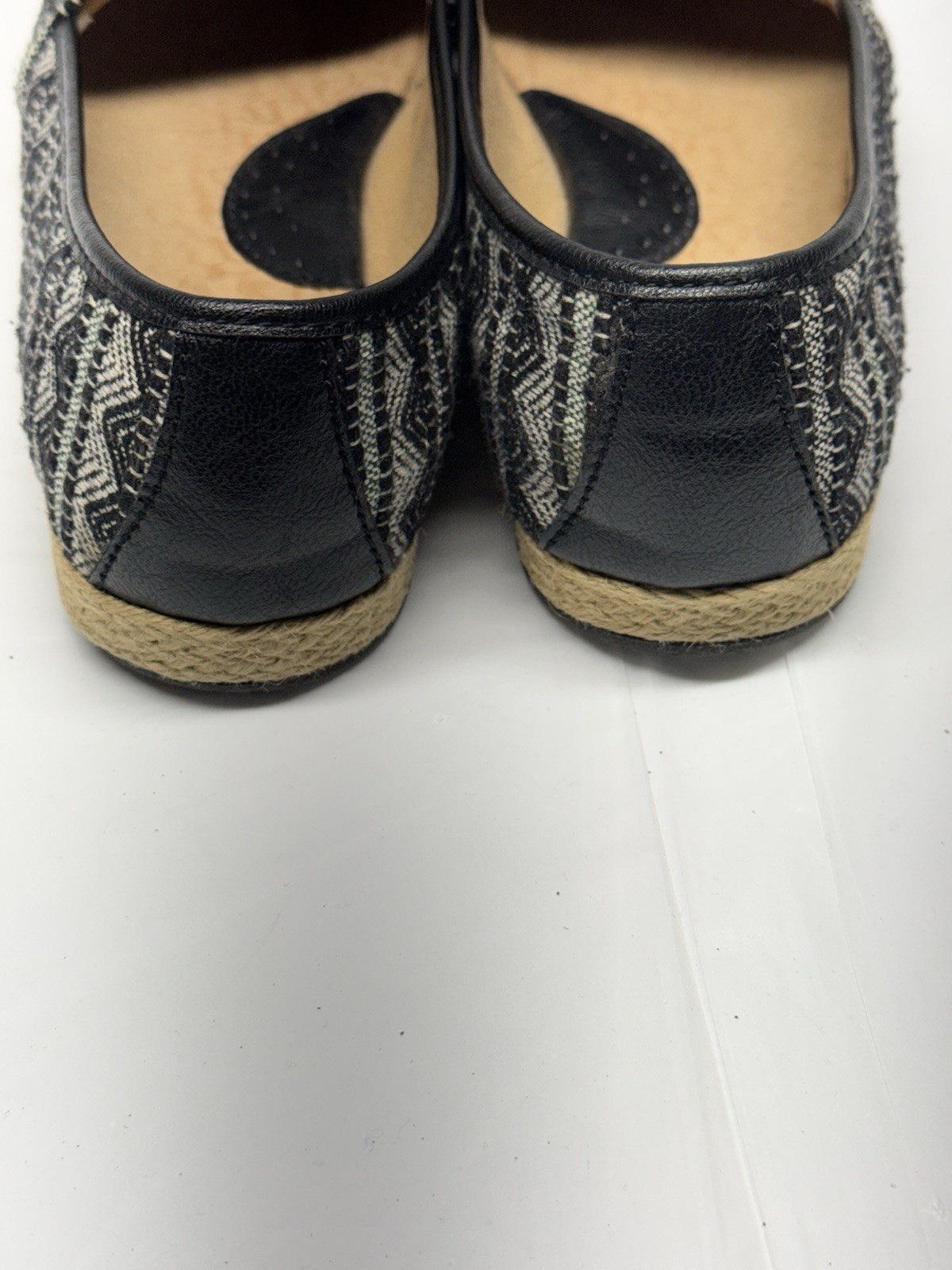 BORN Women’s Black Fabric/Leather Geometric Slip On Shoes Flat Heel Size 7M