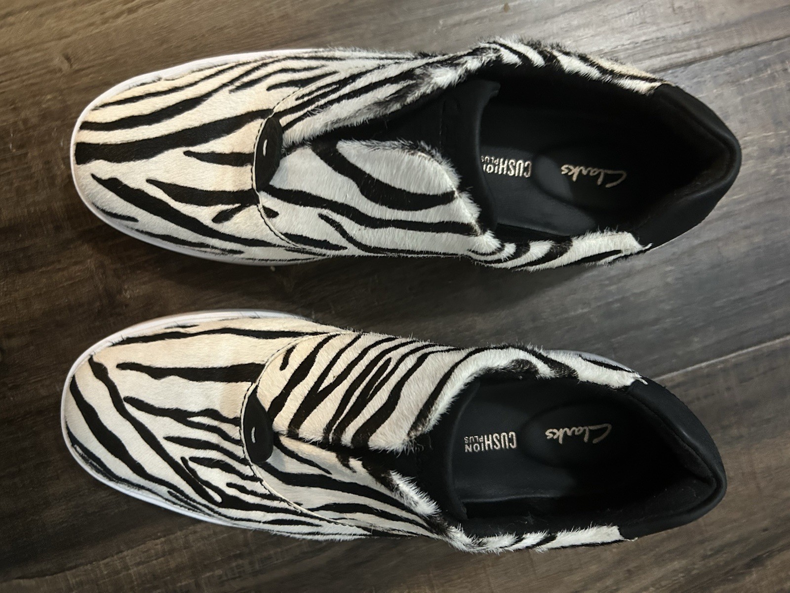 Clarks Zebra Pony Hair Leather Slip On Loafers Sneakers Shoes Women’s Size 7.5
