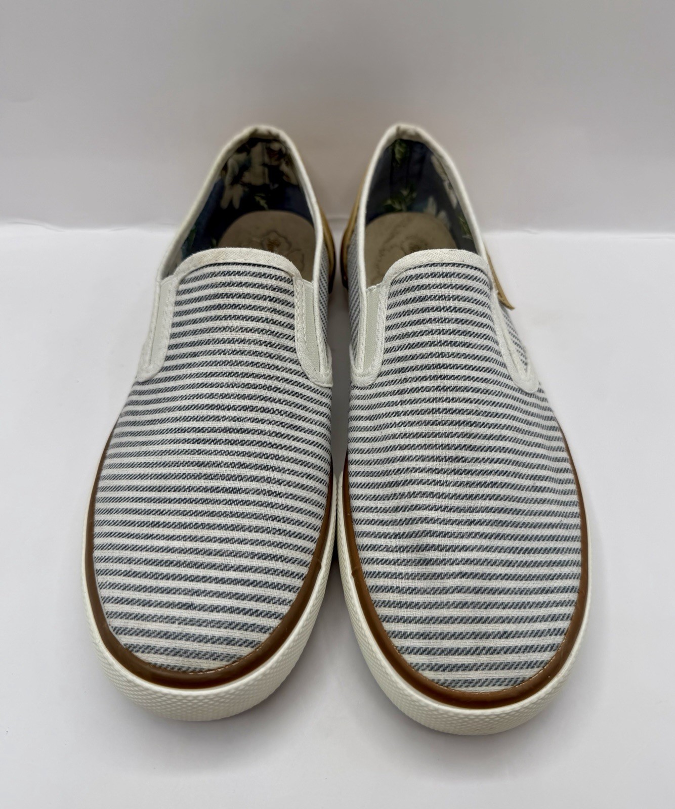 Tommy Bahamas Women’s Canvas Slip On Sneakers Brown/White/Striped, Unixes
