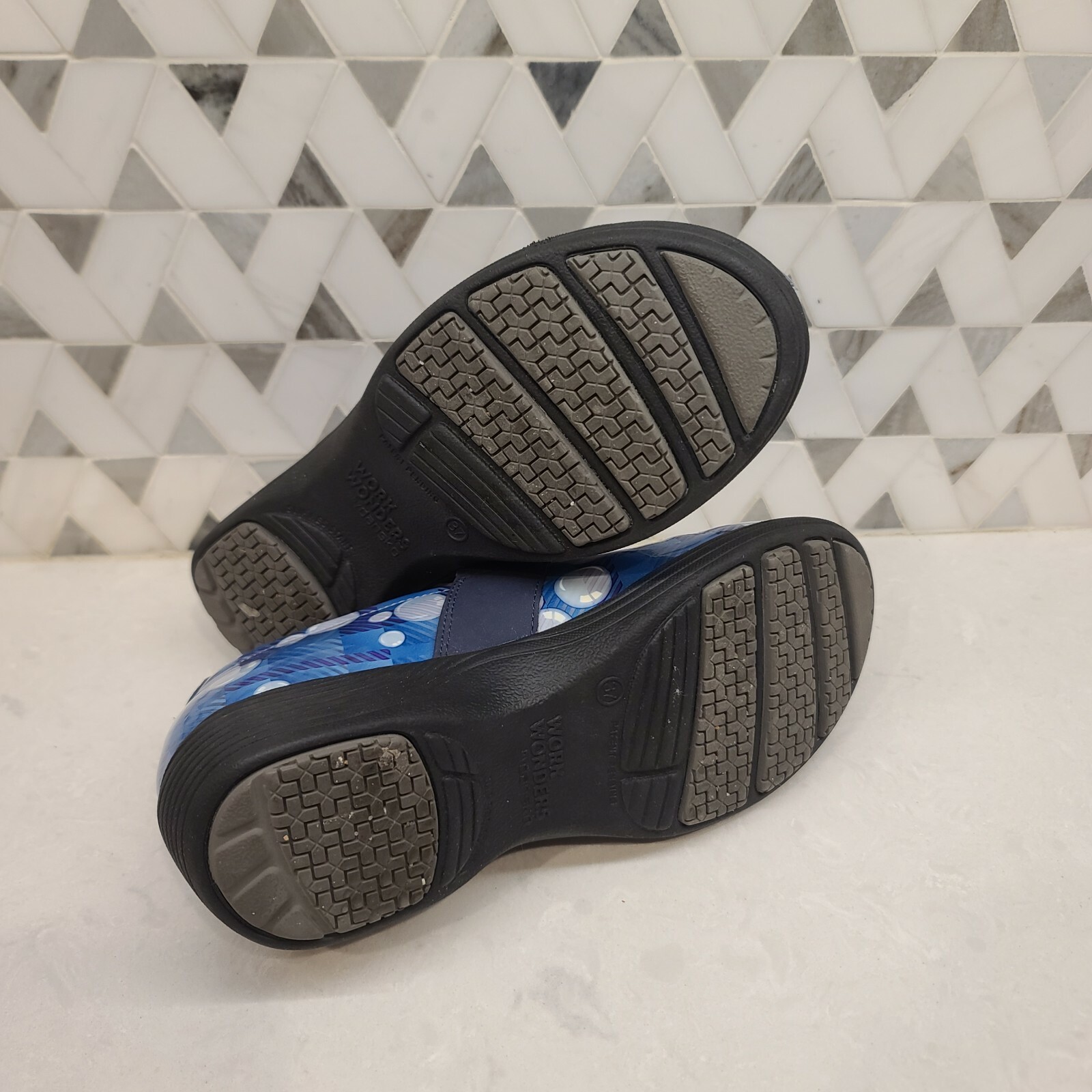 Dansko Women’s Sz 5.5 Shoes Work Wonders Flowers Slip On Clog Nursing Mules EUC