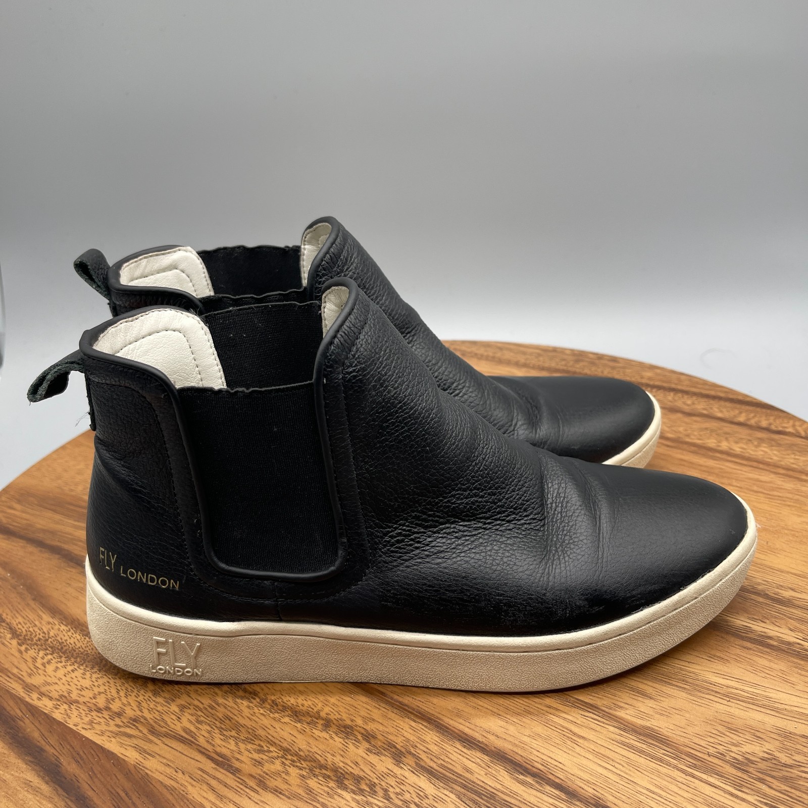 Fly London Shoes Womens 6.5 / 37 Black Leather Comfort Walking Casual Sneakers
