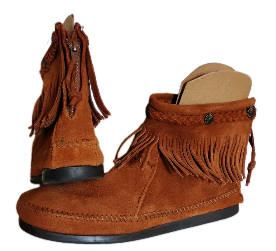 NWOB “Minnetonka” Brown Suede High Top Back Zipper Moccasin Boots US-11