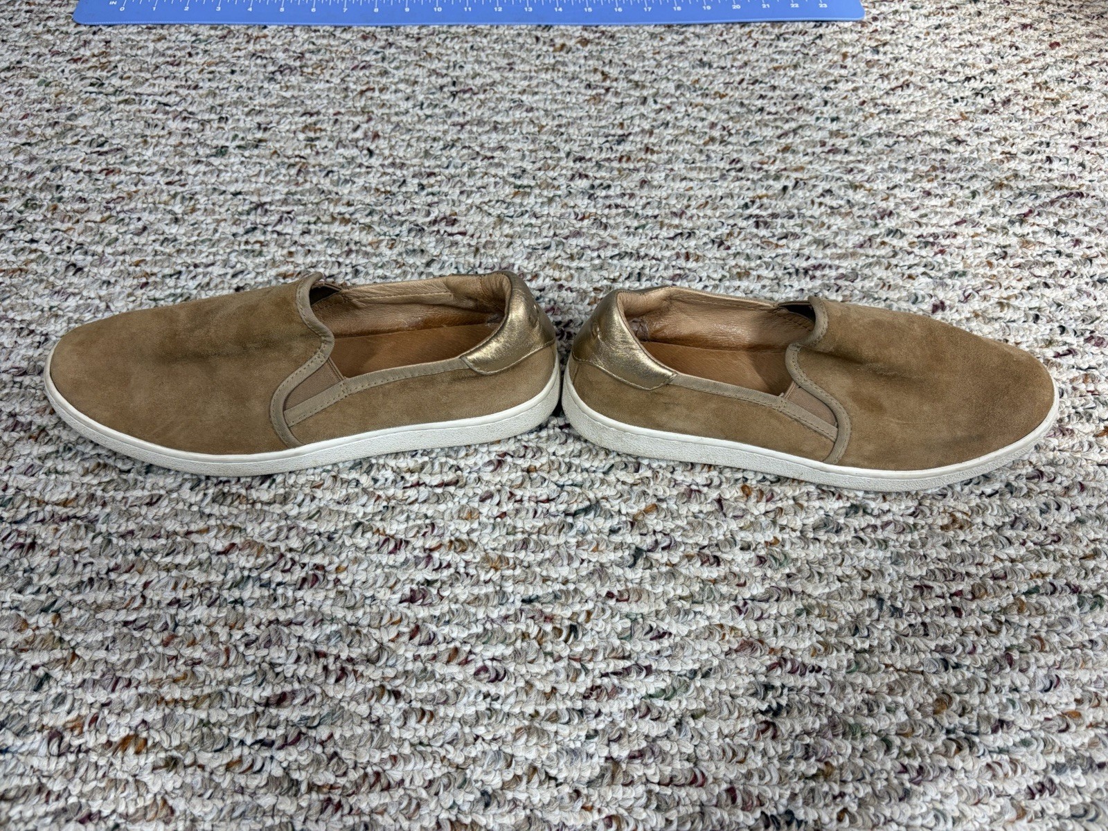 Ugg Women’s Cas Chestnut Tan Suede Comfort Slip On Shoe Gold Heel Size 9