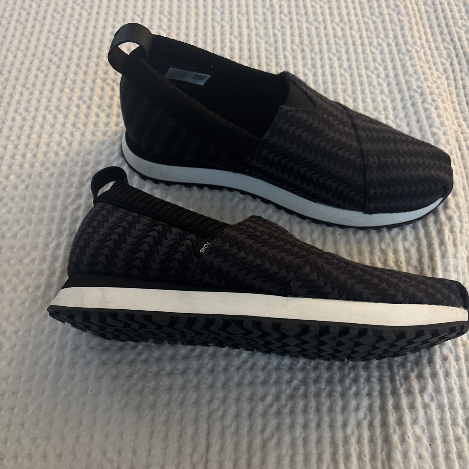 Toms Women’s Resident 2.0, Black,Slip-On Sneakers Size 10 Brand New No Box