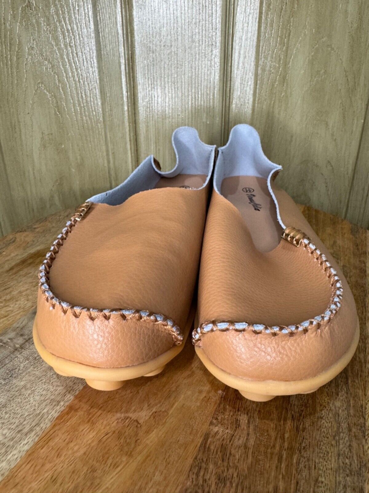 Women’s Venus Celia Size 11 Tan Comfort Walking Shoes With Rubber Soles NEW