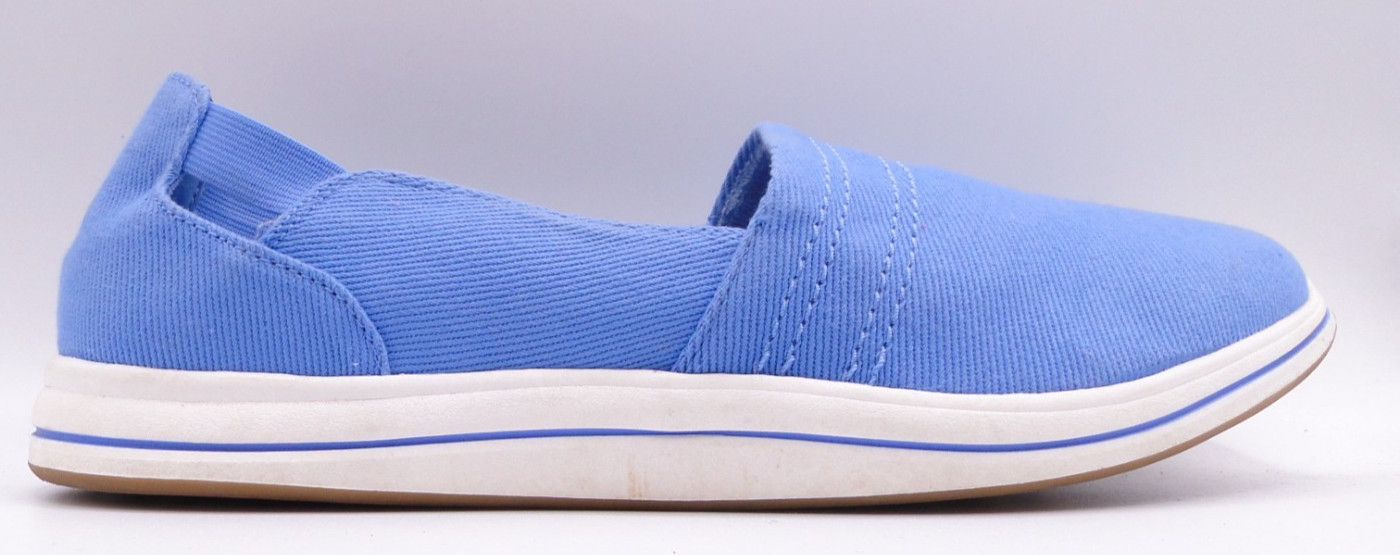 Clarks Shoes Women’s 8.5 W Breeze Step Cloudsteppers Canvas Slip On Light Blue
