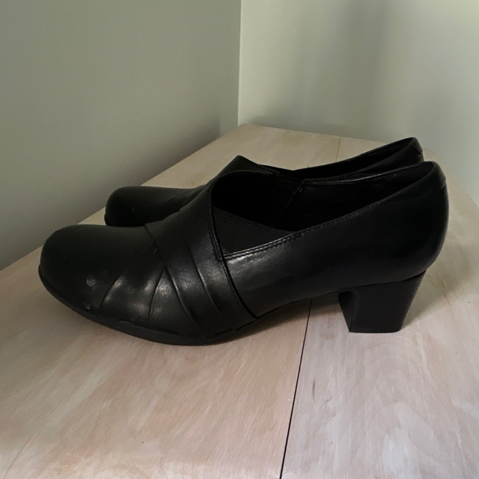 Clarks Unstructured Women’s Black Leather Slip-On Comfort Block Heel Shoes 8