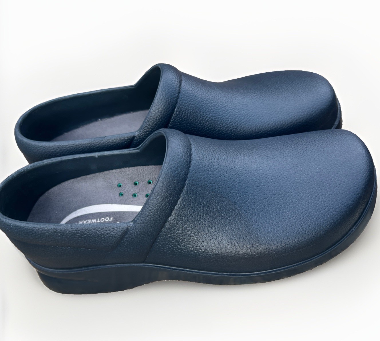 KLOGS Women’s Navy Slip-Resistant Non-Marking Slip-On Clog Shoes Size 10