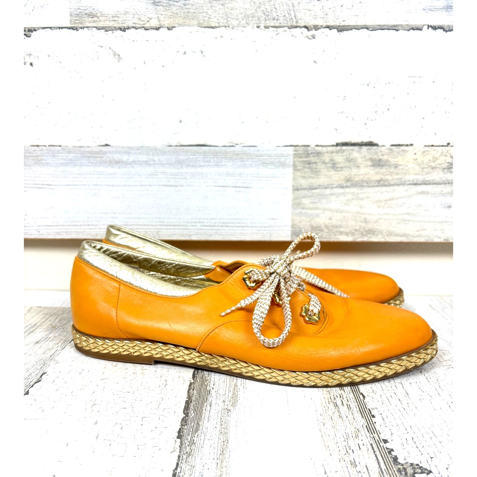 Vintage 1980s Bally Womens 9.5 Mustard Yellow Gold Leather Lace Up Sneakers
