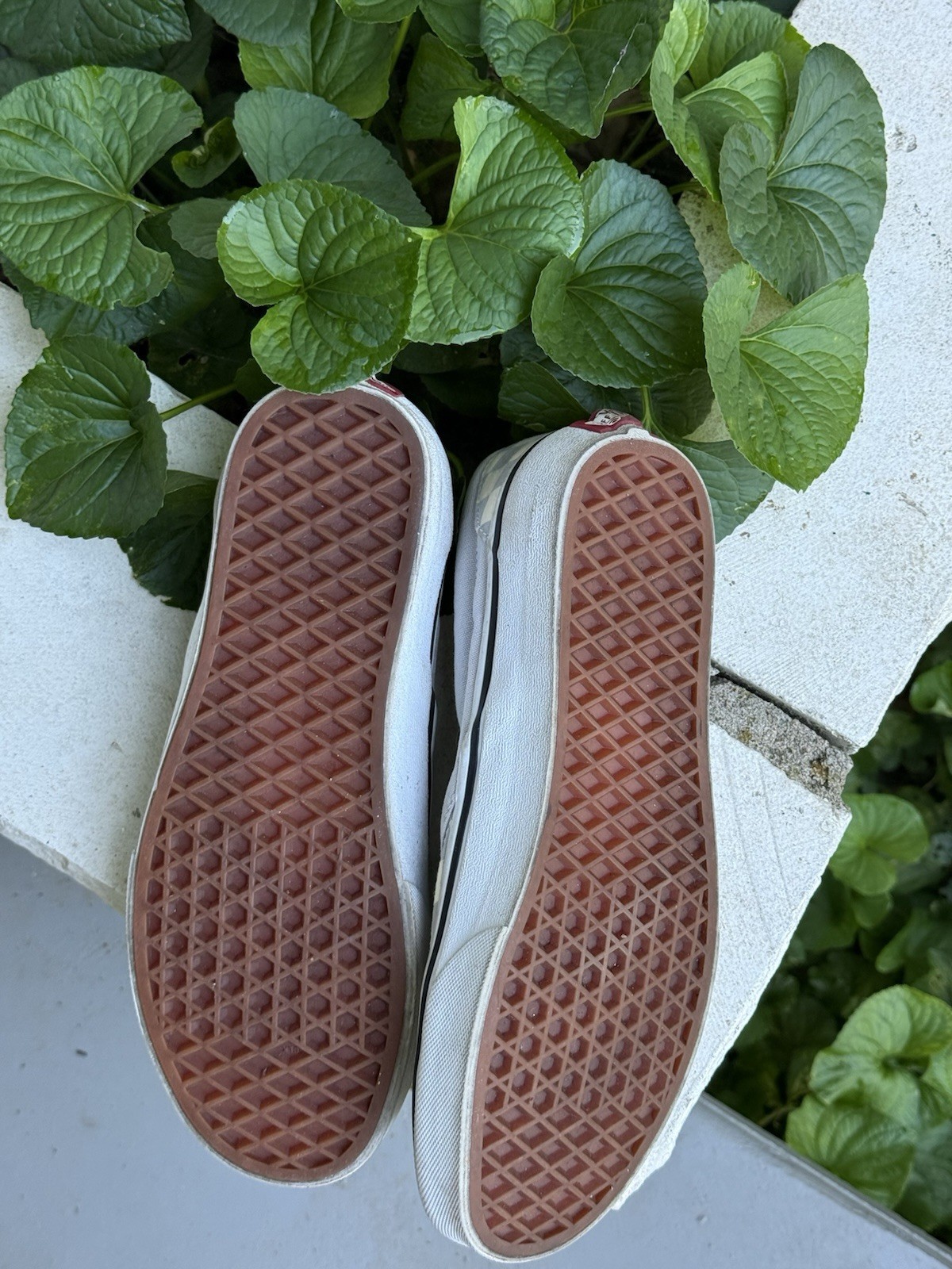 Vans white and Gray checkered slip on’s women’s 8 Men’s 6.5