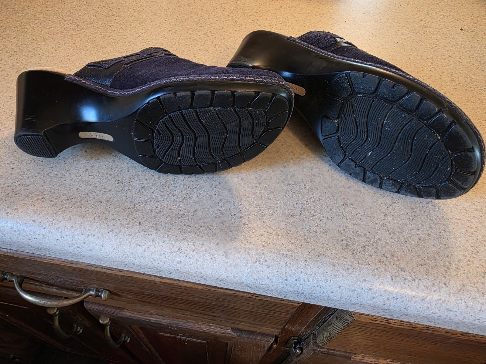Softspots Navy Blue Suede Wedge Clogs Women’s Size 7.5 US