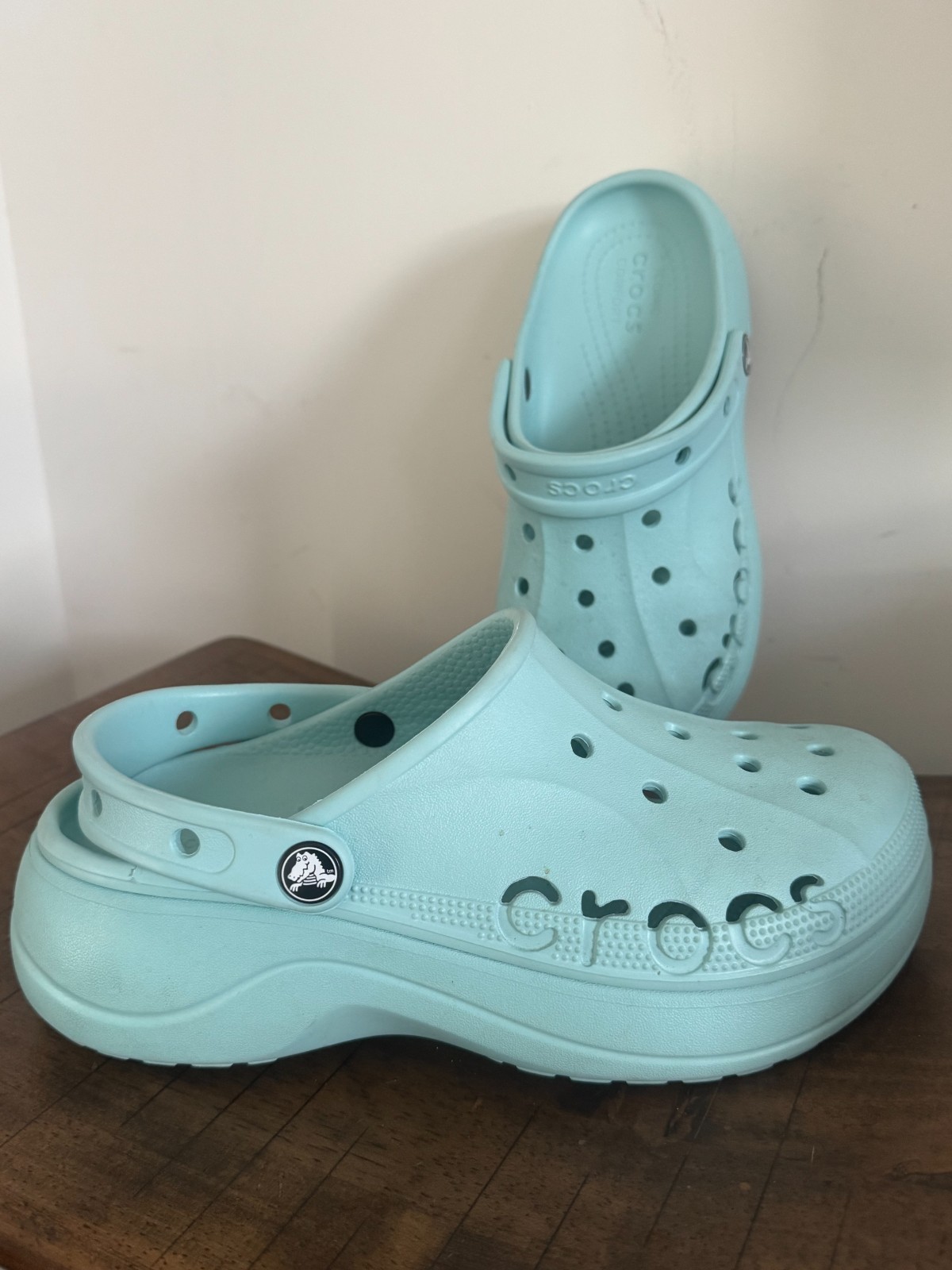 Crocs Platform Clogs Light Blue Chunky Comfort Shoes Womens Size 8