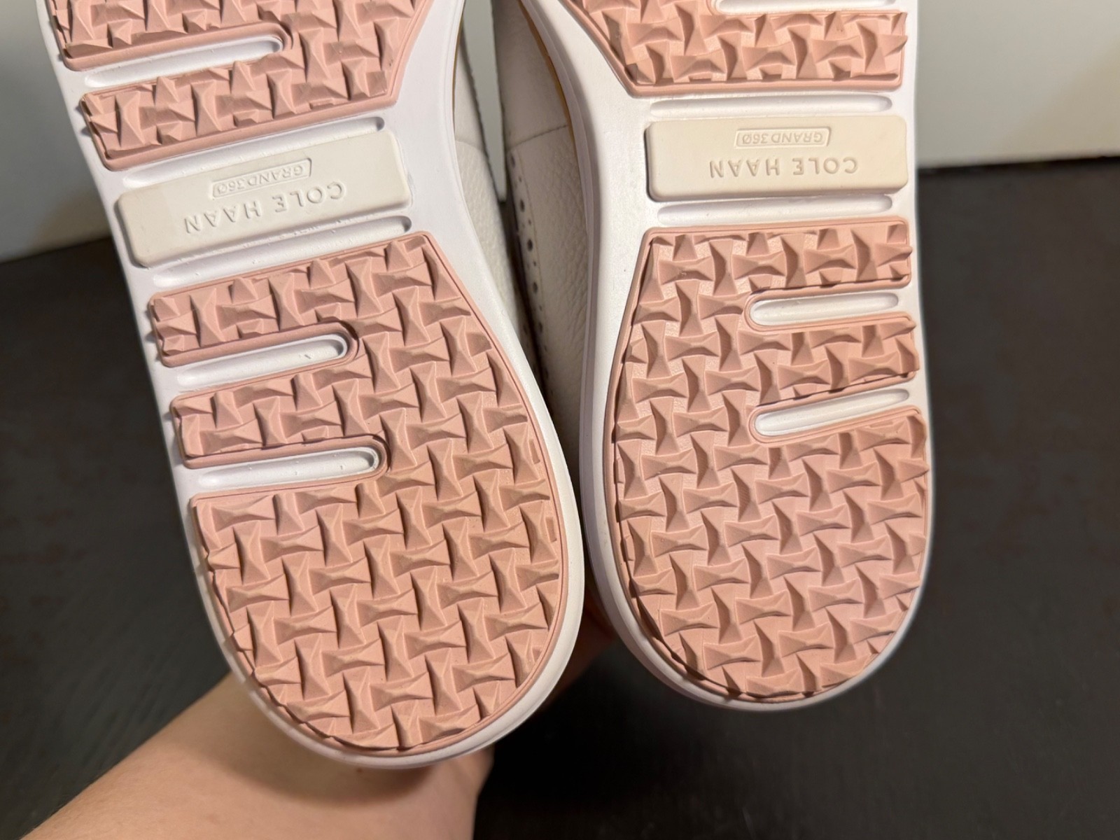 Cole Haan Original Grand Wing Oxford Golf Shoes Floral Print/White Womans 7B