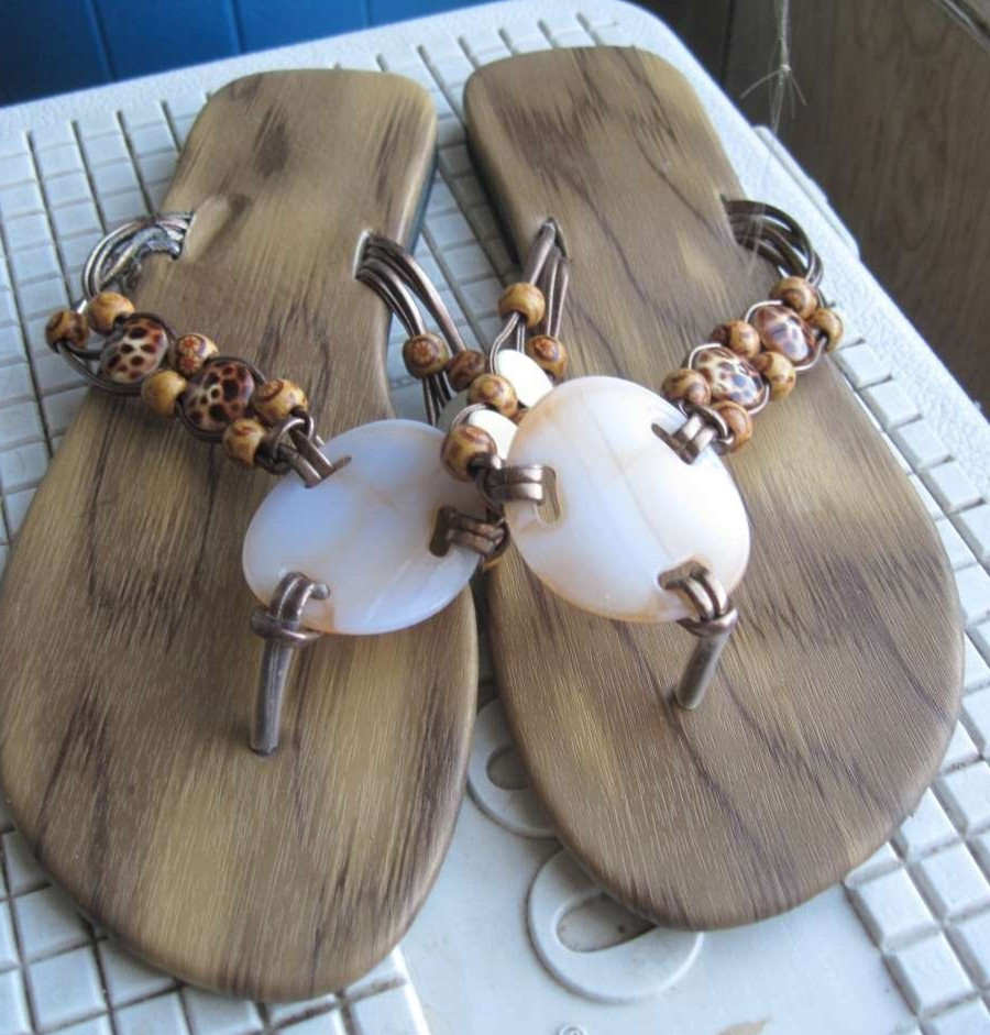 Shell & Spotted Bead 6 Slip On Flip Flop Sandals Shoes Worn Soles Heels Dent