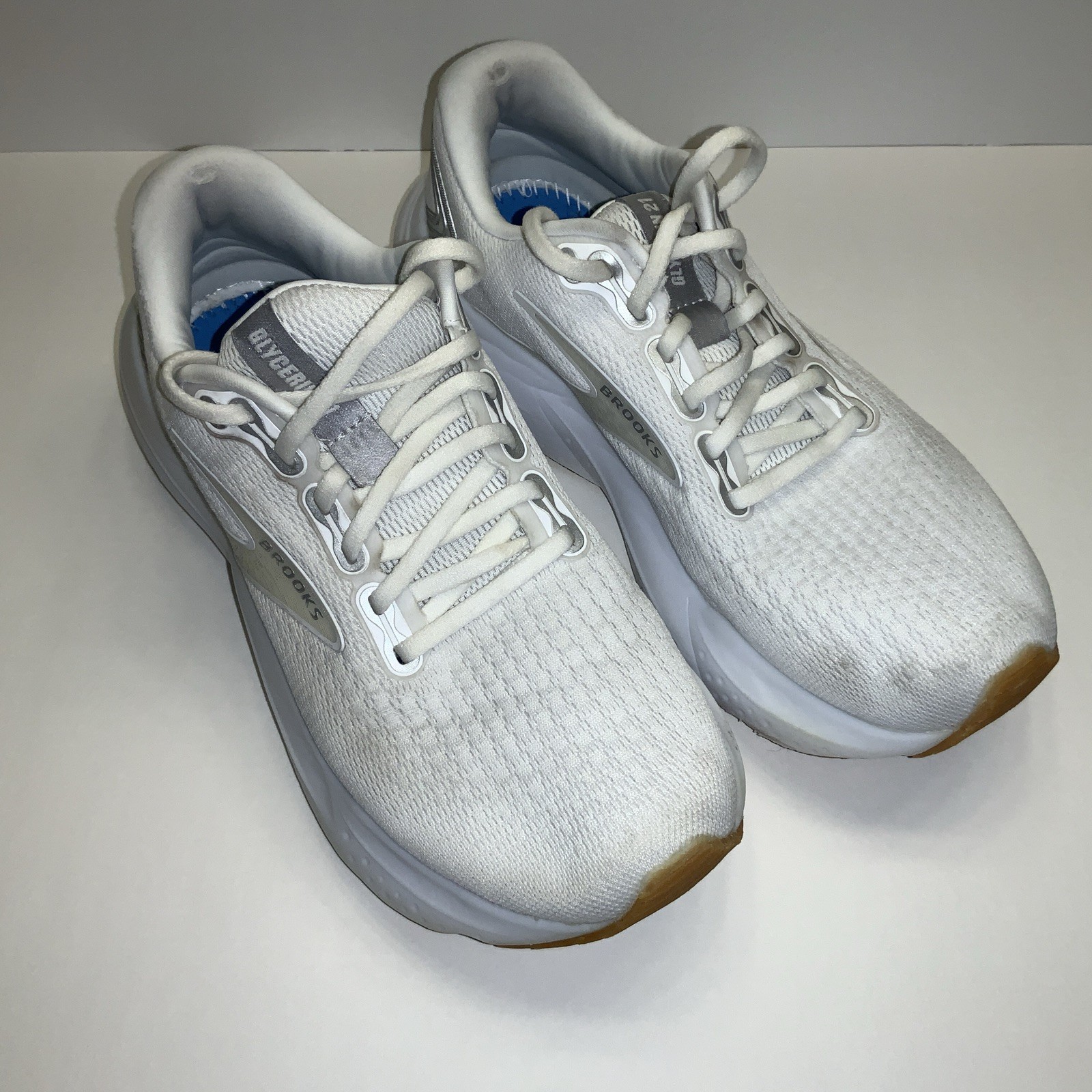 Brooks coconut white Glycerin 21 Womens Running Shoes – Size 8.5